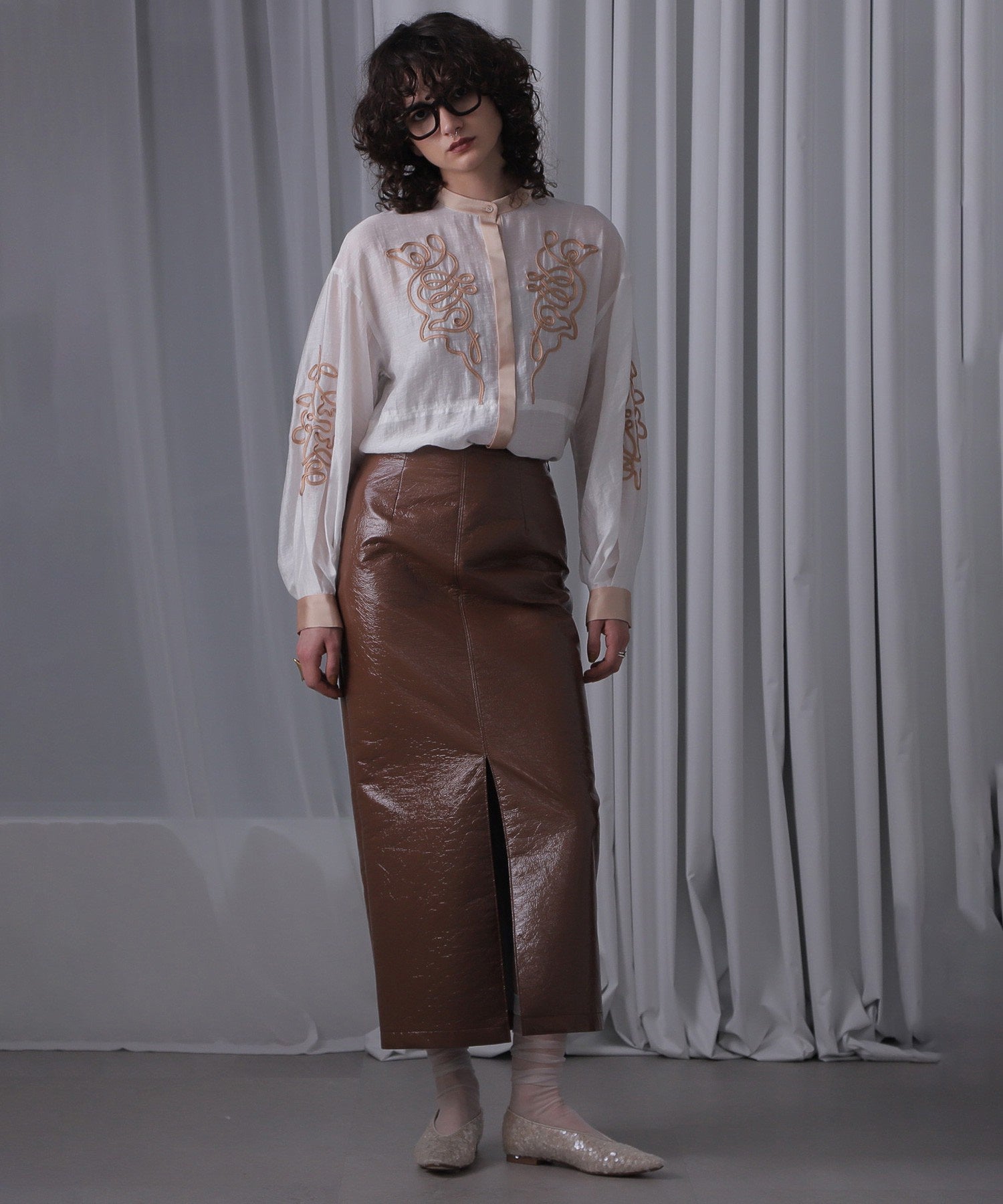 コードエンブロイダリーブラウス