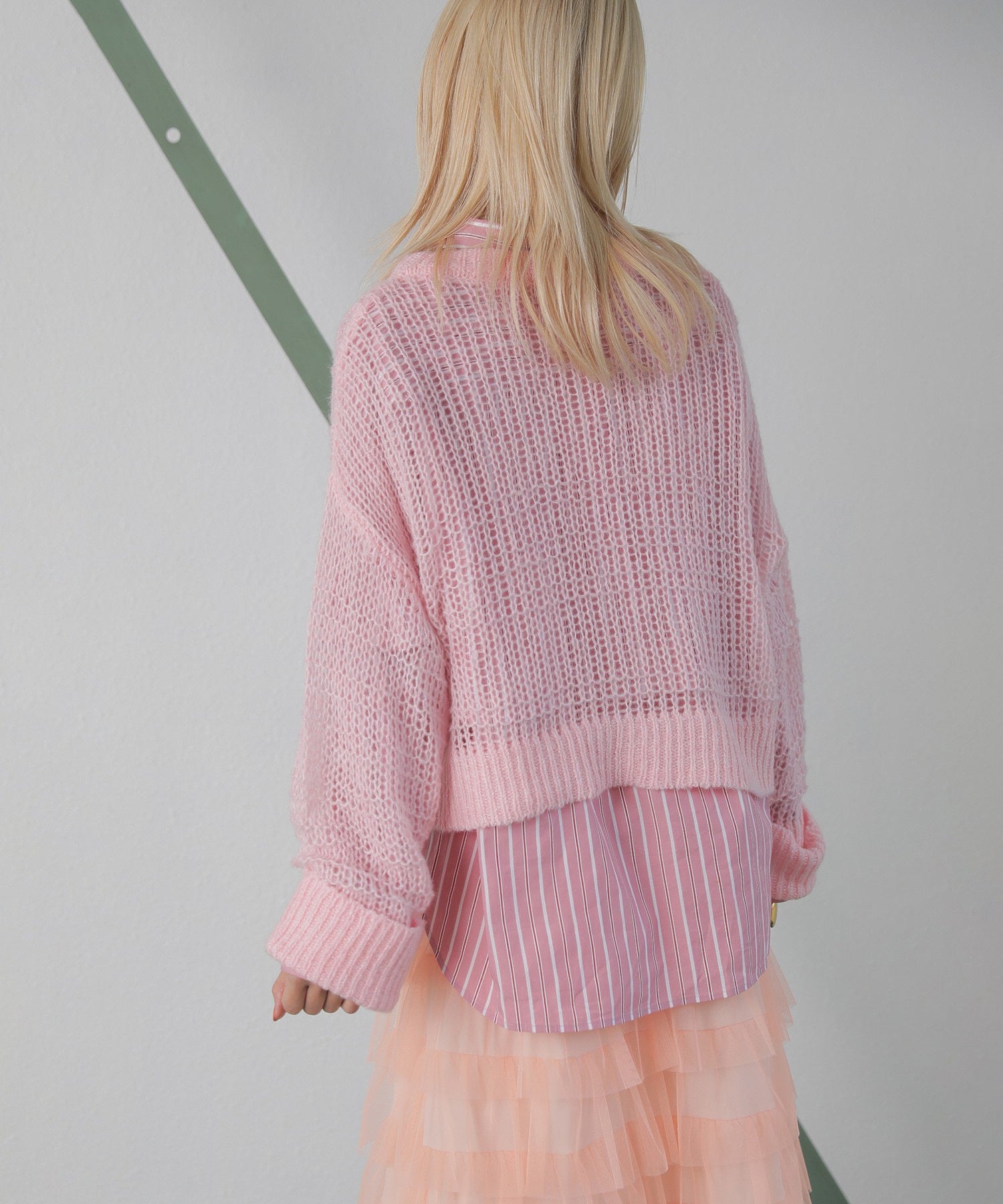 クロップドシアーニット