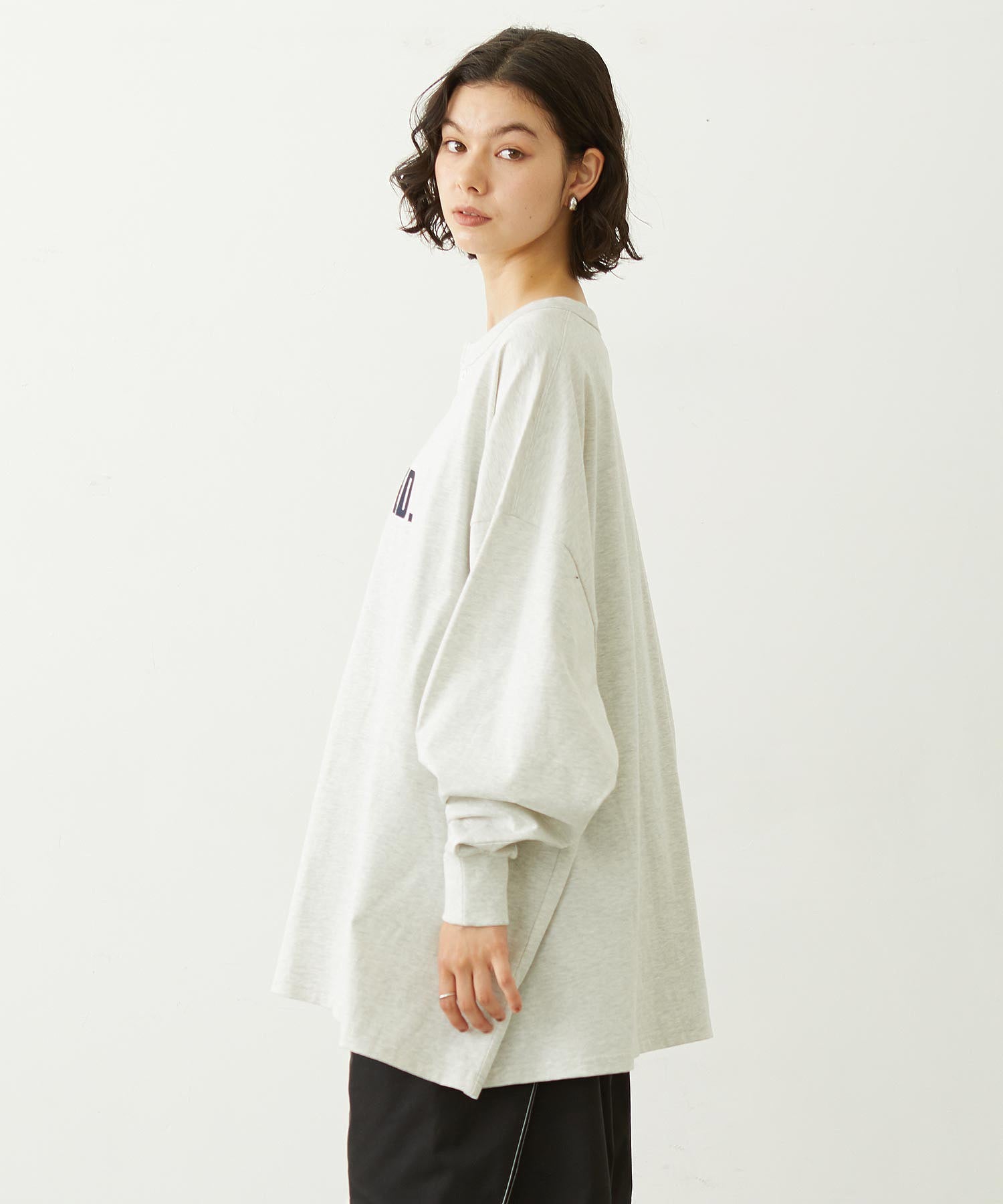 HENLEY NECK BIG L/S TOP