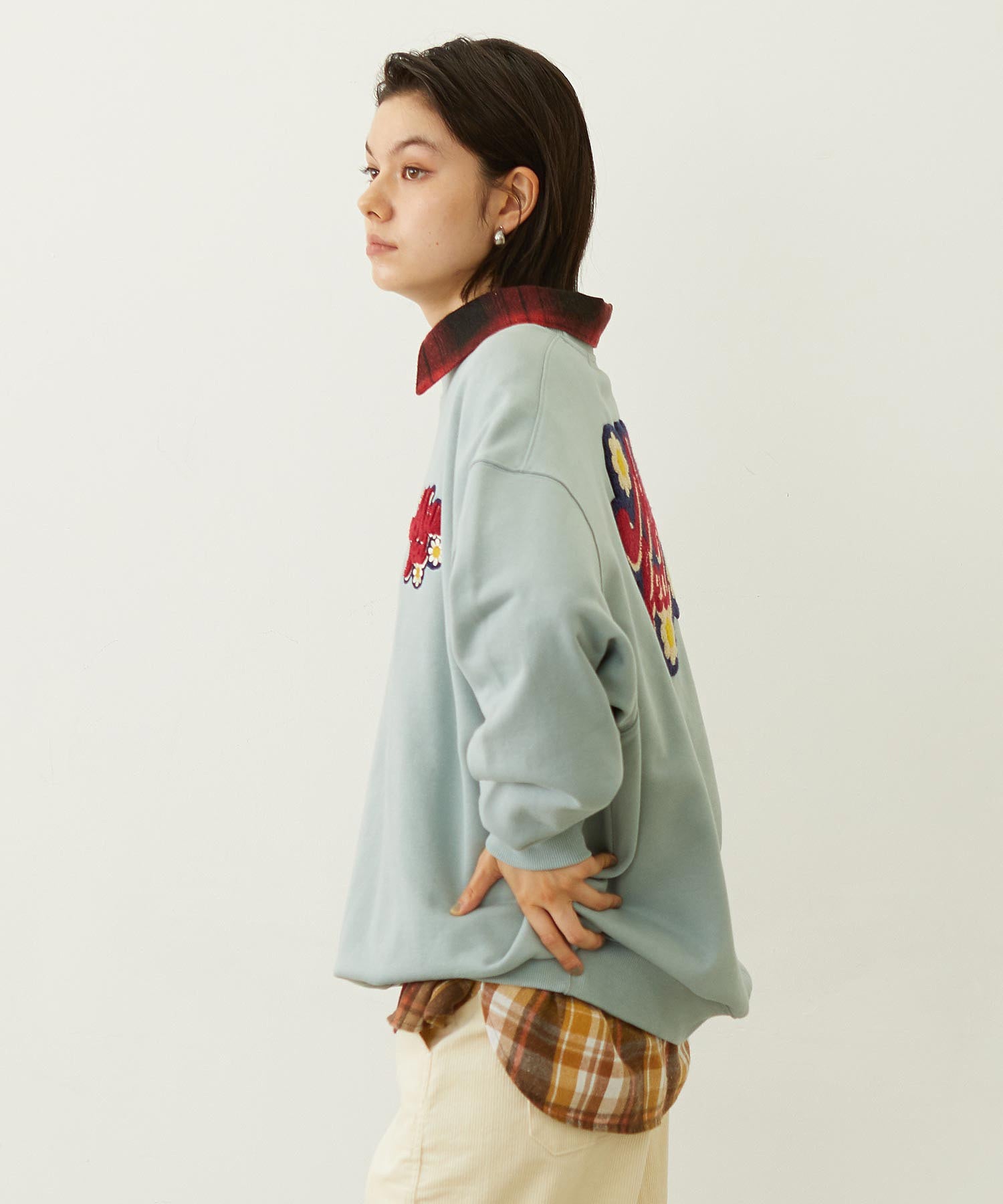 FLOWER LOGO CHENILLE EMBROIDERY SWEAT TOP