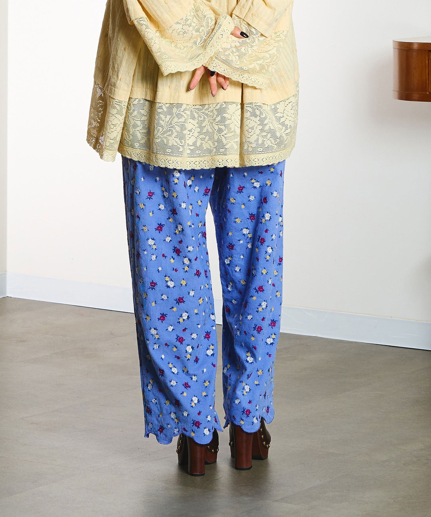 【ROSE BUD別注】INDIA IS BEAUTIFUL and ROSE BUD/CORDUROY FLORAL EMBROIDERY PANTS