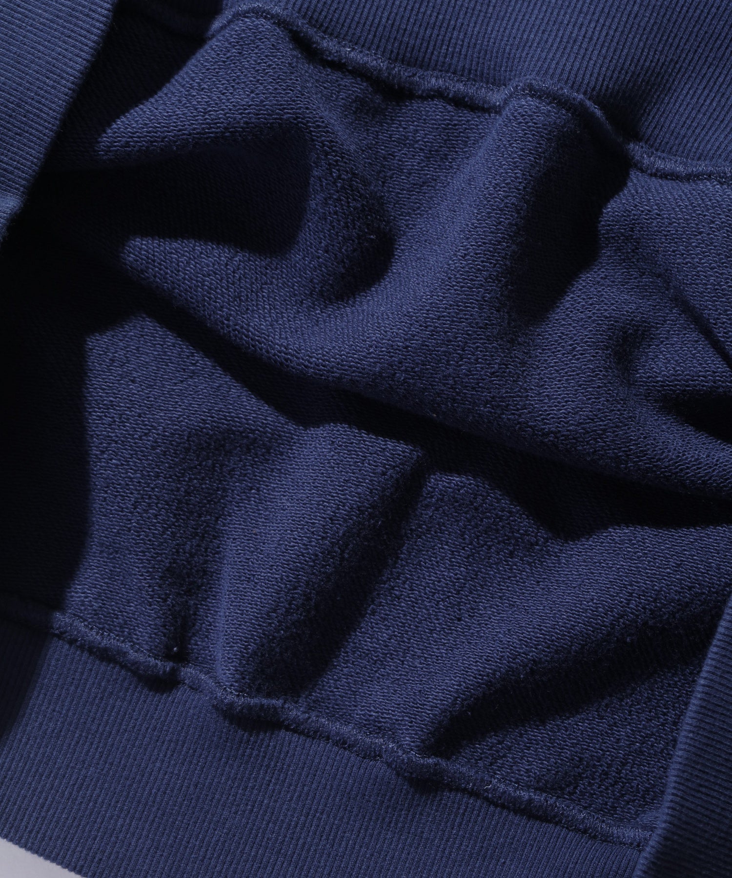 OLD ENGLISH LOGO CREWNECK SWEATSHIRT