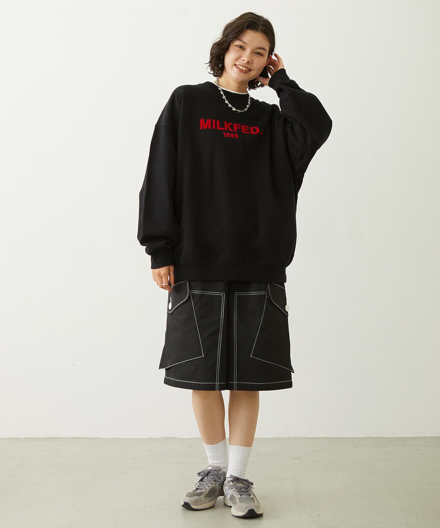 STENCIL LOGO WIDE CREW SWEAT TOP