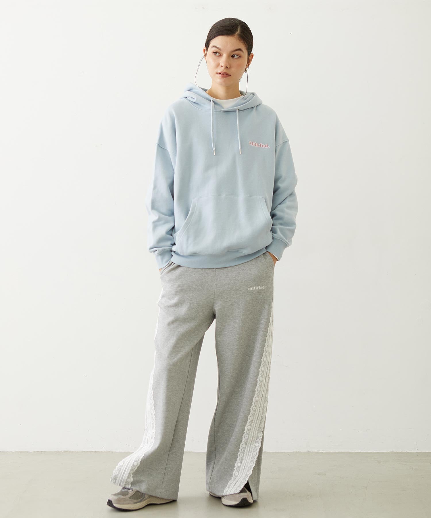 RIBBON EMBROIDERY SWEAT HOODIE