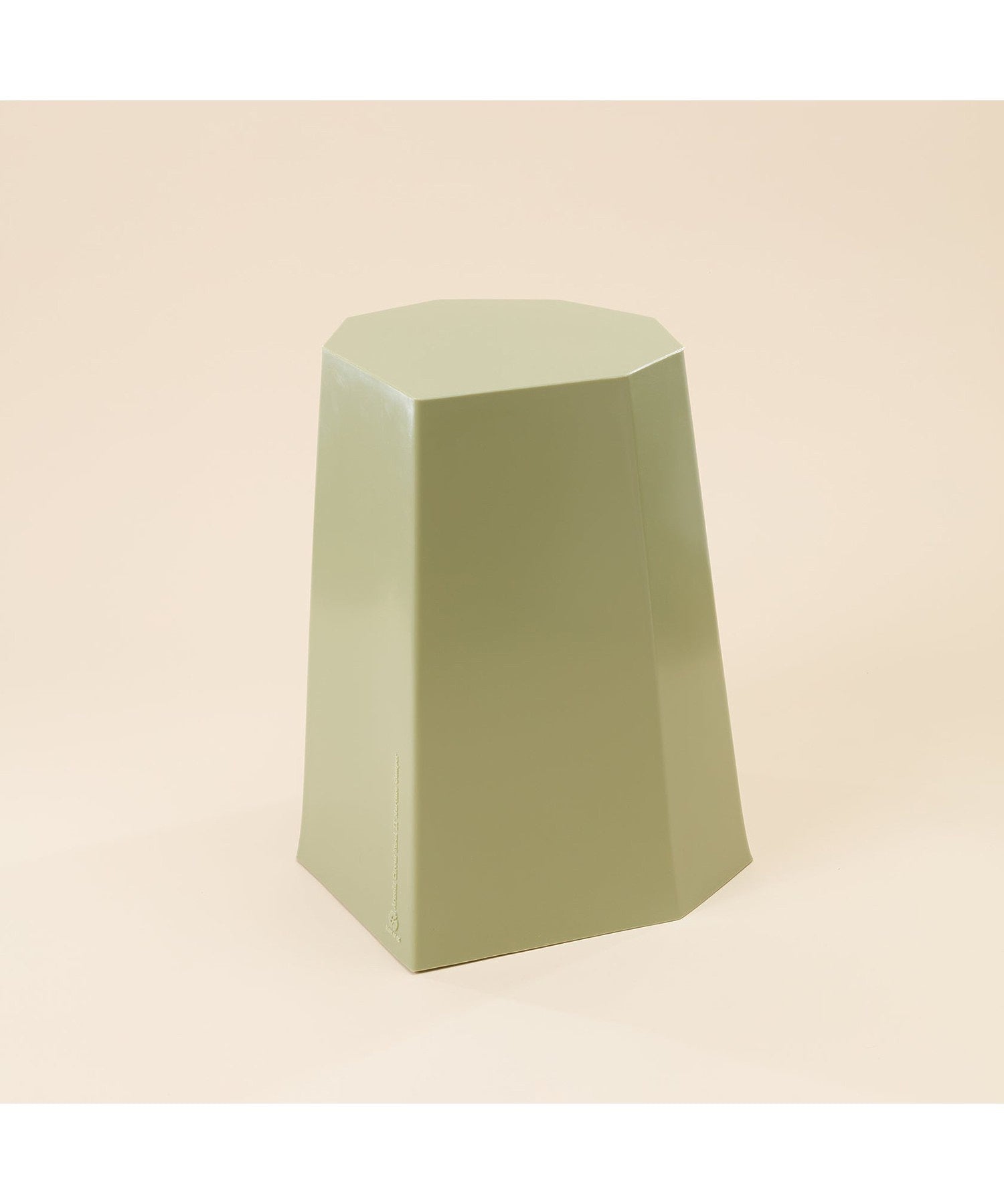 Arnold Circus Stool / Martino Gamper