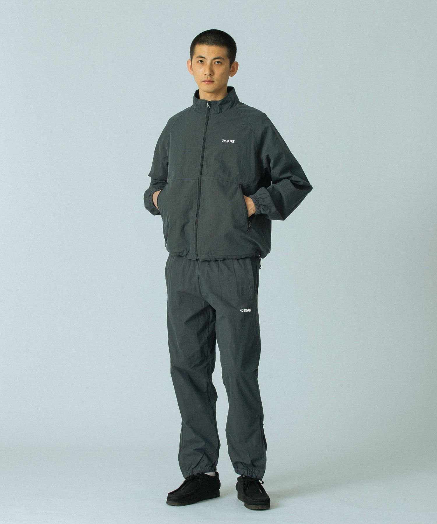 model：H183 着用サイズ：L