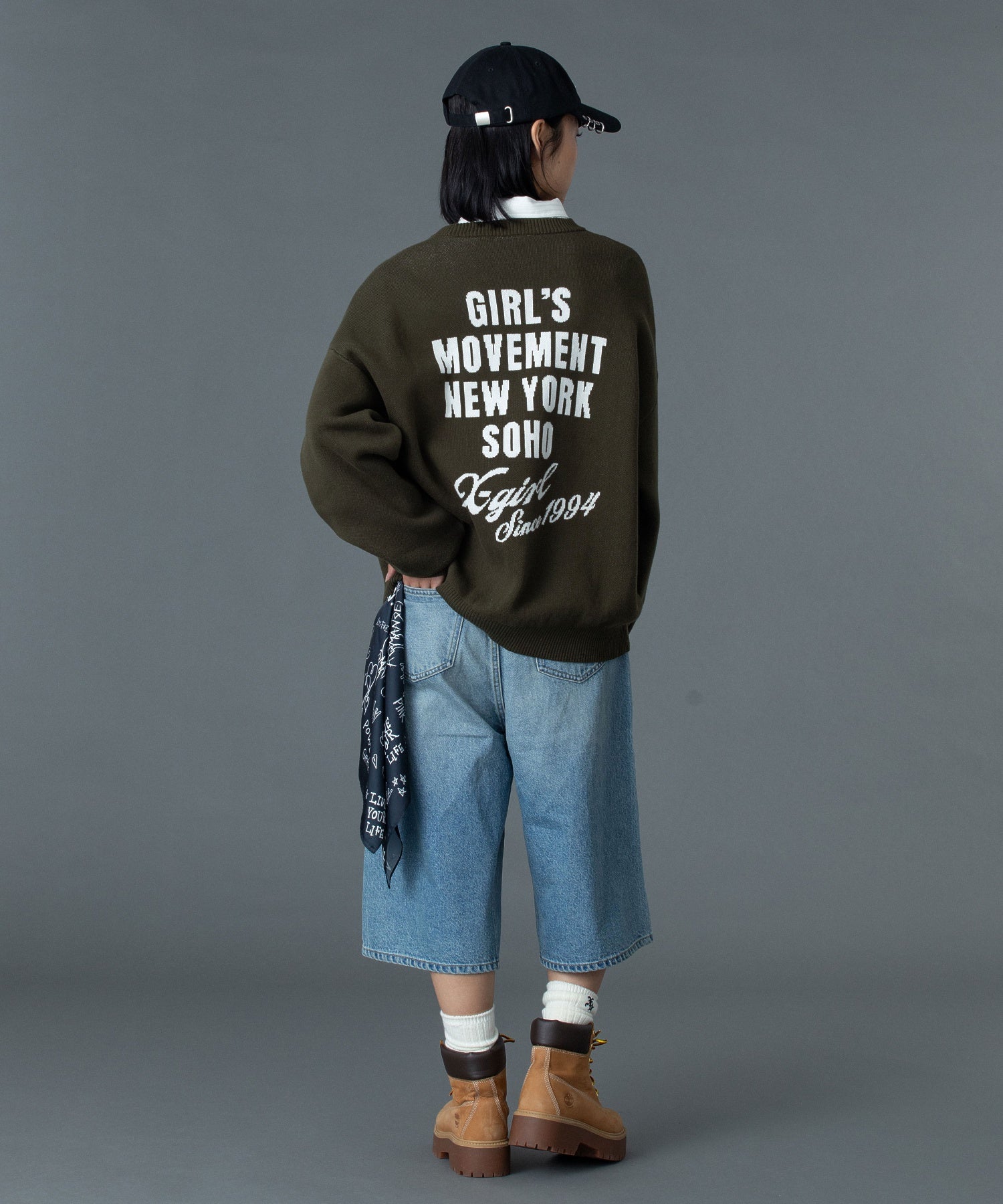 CURSIVE LOGO AND FACE JACQUARD KNIT TOP