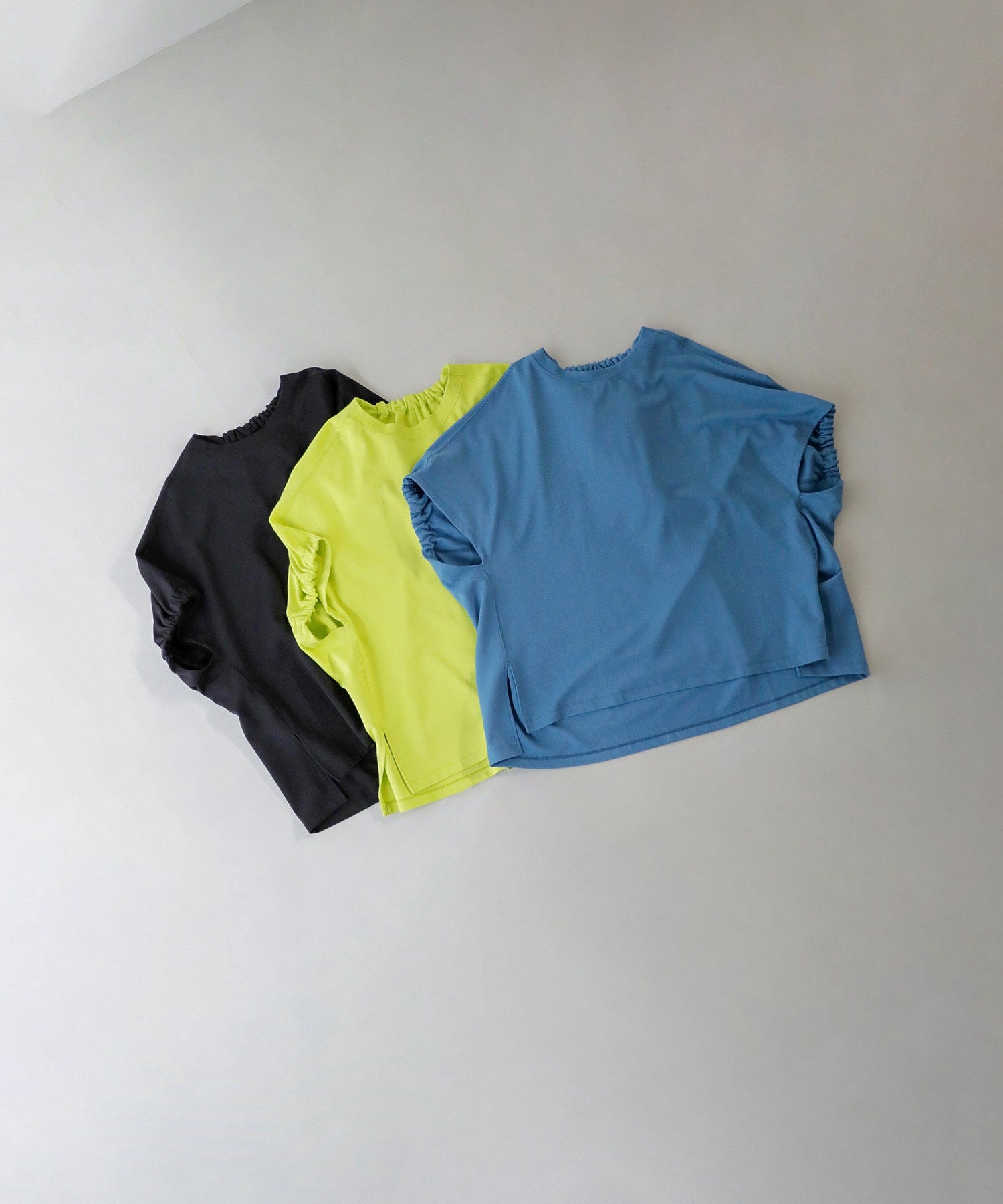 ボックスシルエットカットソー