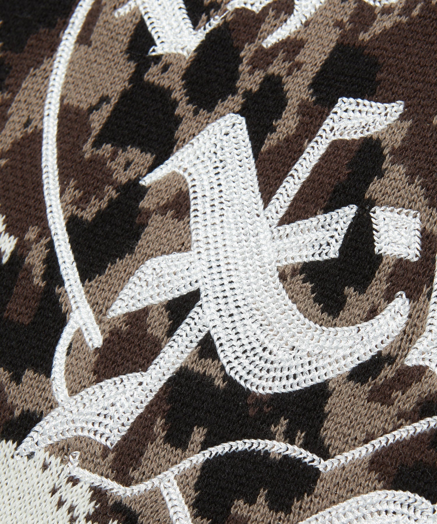 LEOPARD HEART LOGO JACQURD KNIT TOP