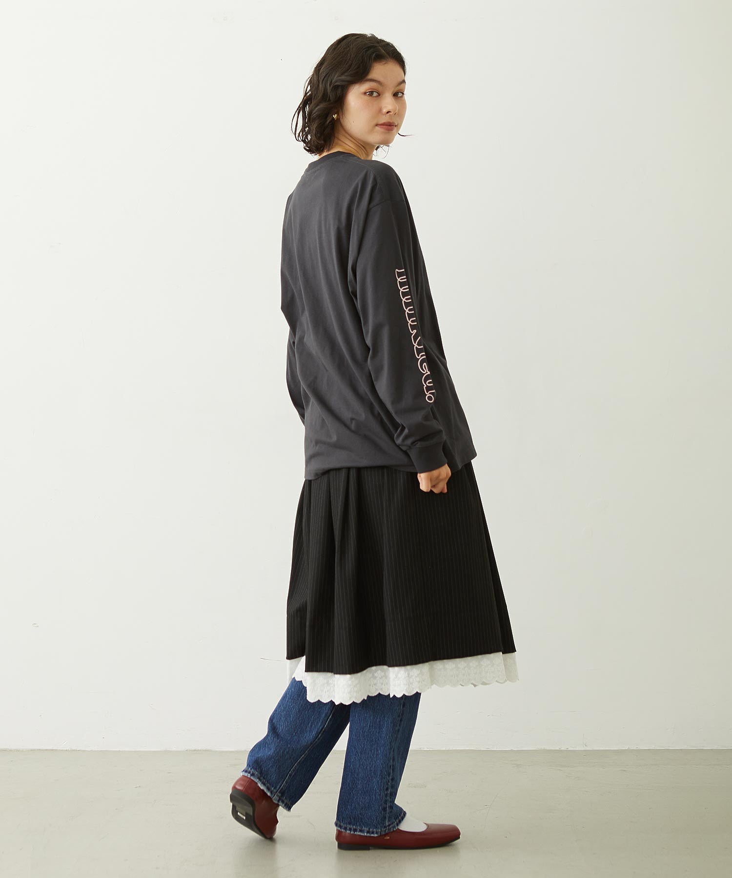 REPAIR DETAIL DENIM PANTS