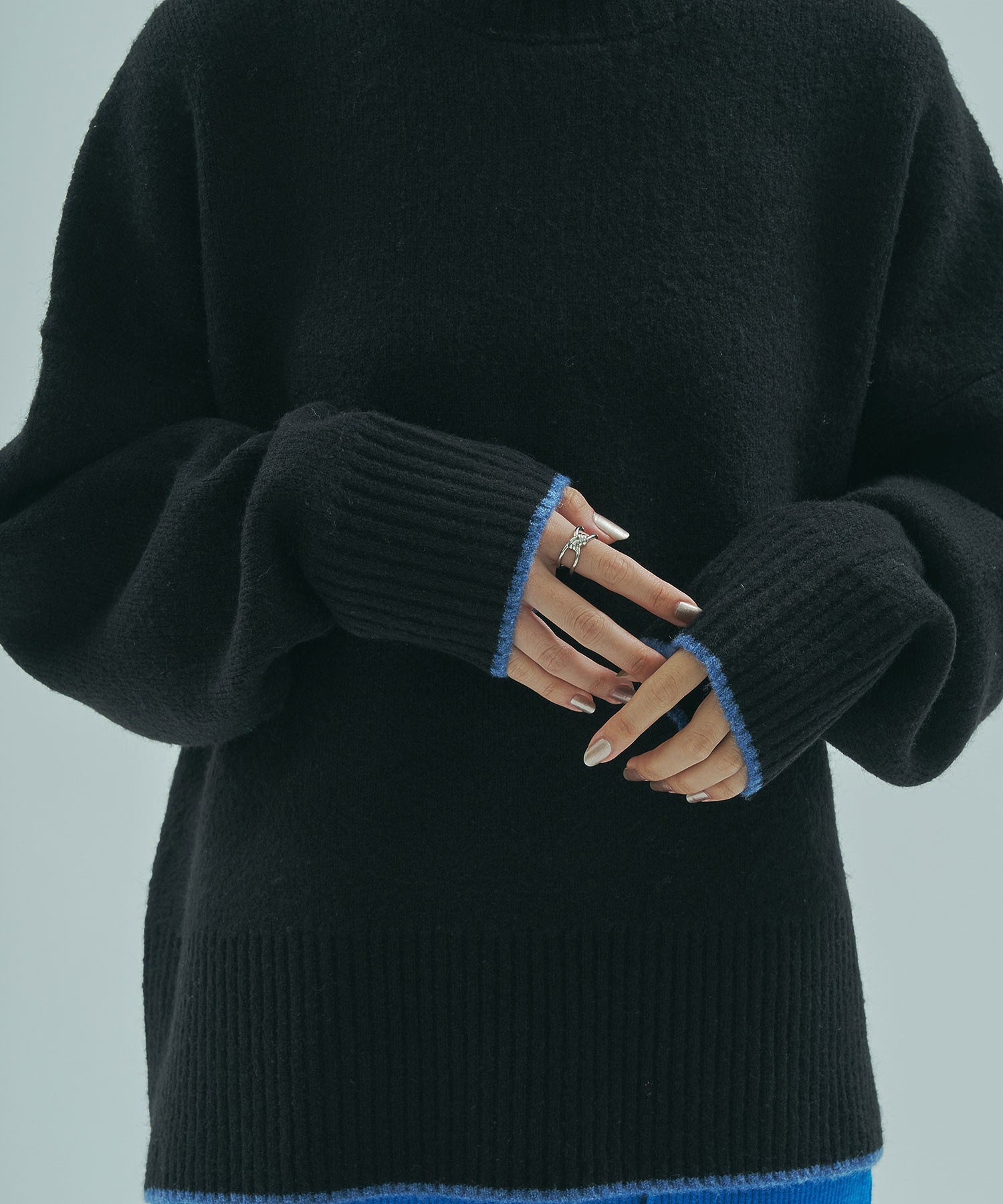 HIGHNECK KNIT TOP