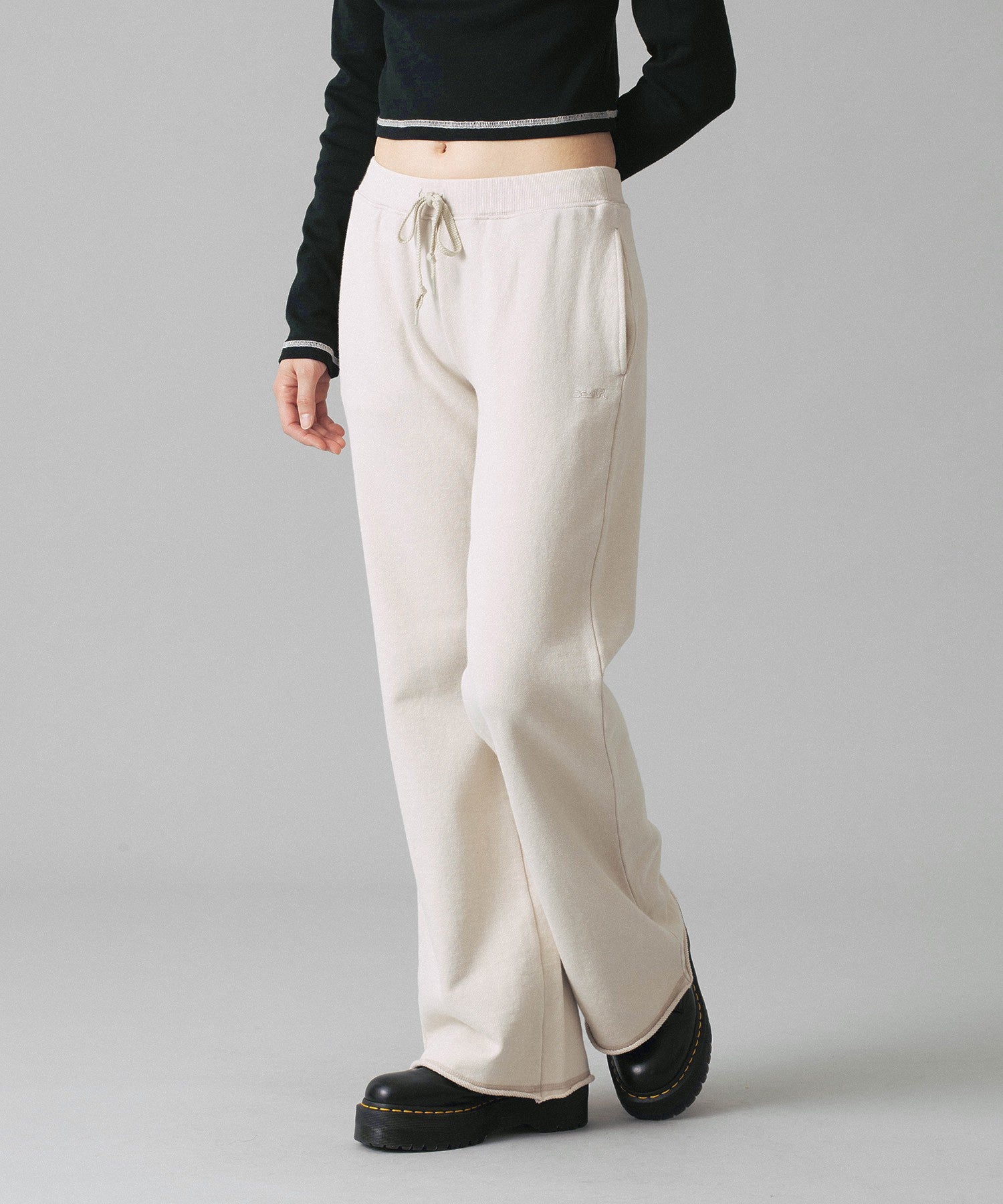 LOW RISE SWEATPANTS