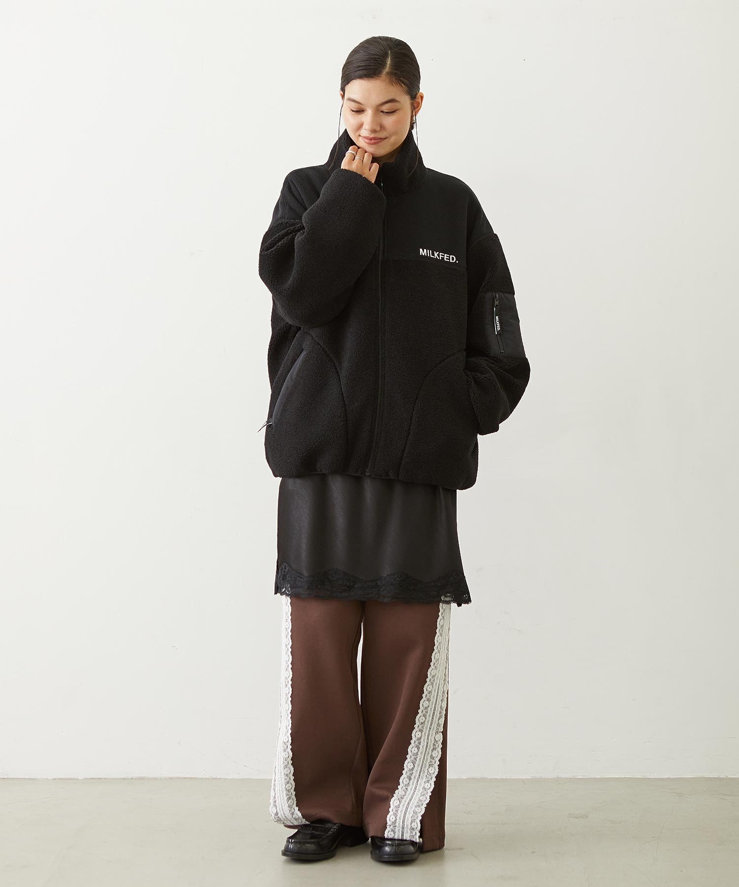 LACE LINE PANTS