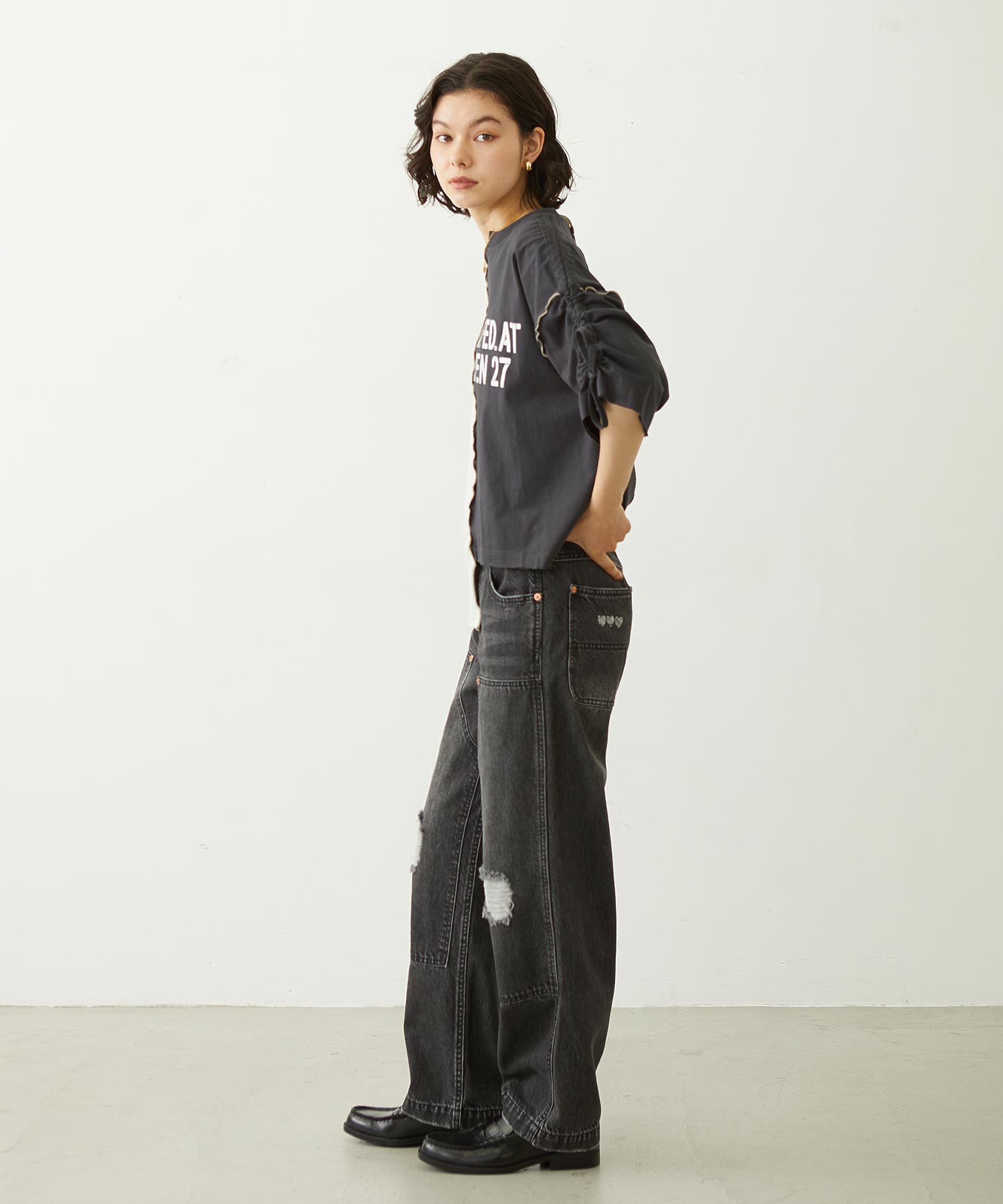 DOUBLE KNEE DISTRESSED DENIM PANTS