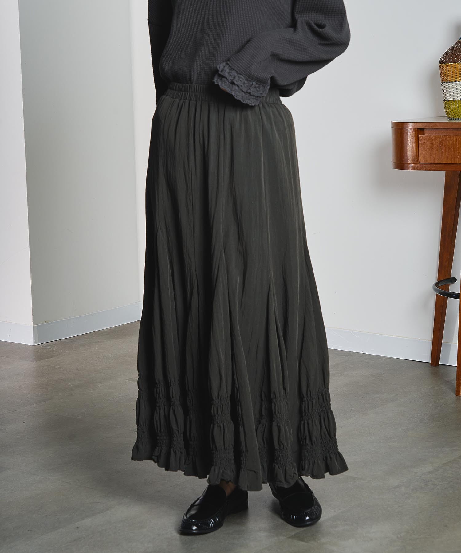 LONG SHIRRED SKIRT