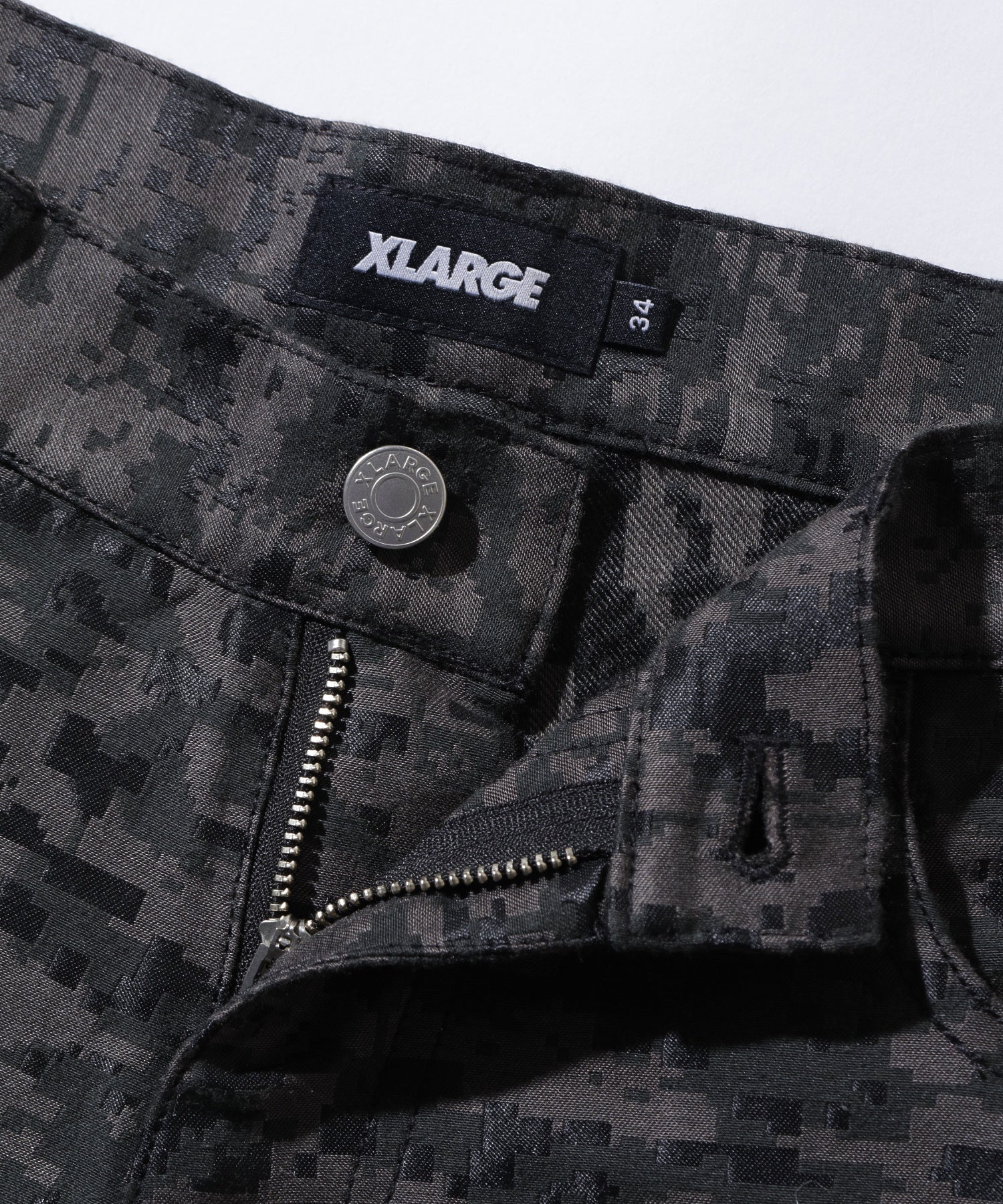 DIGITAL CAMO JACQUARD SHORTS