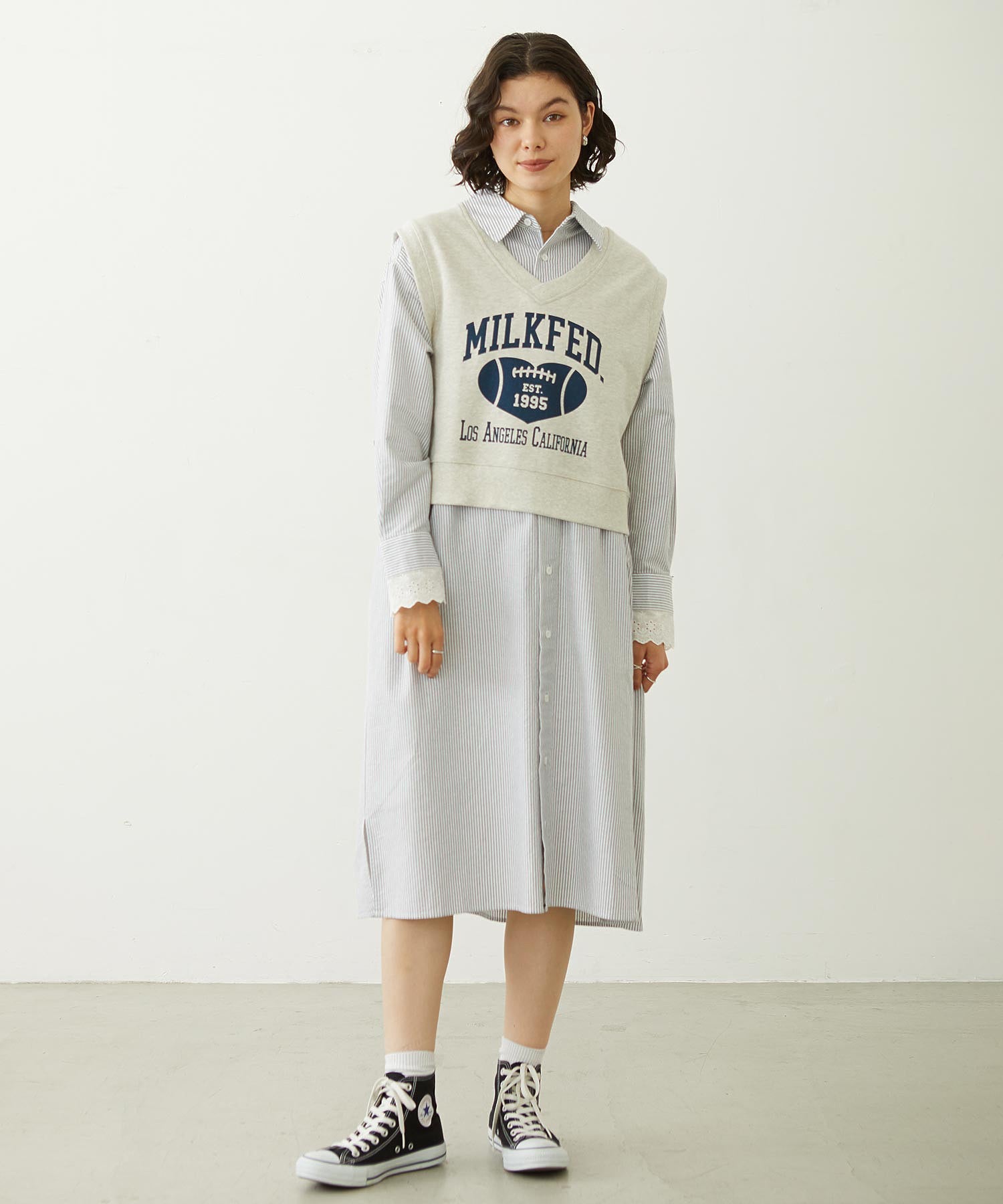 COLLEGE LOGO V-NECK SWEAT VEST