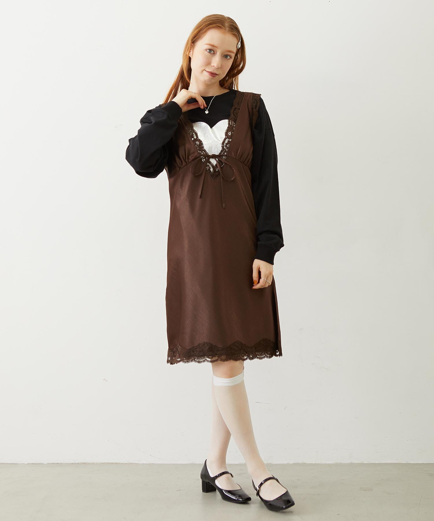 V-NECK LACE DRESS