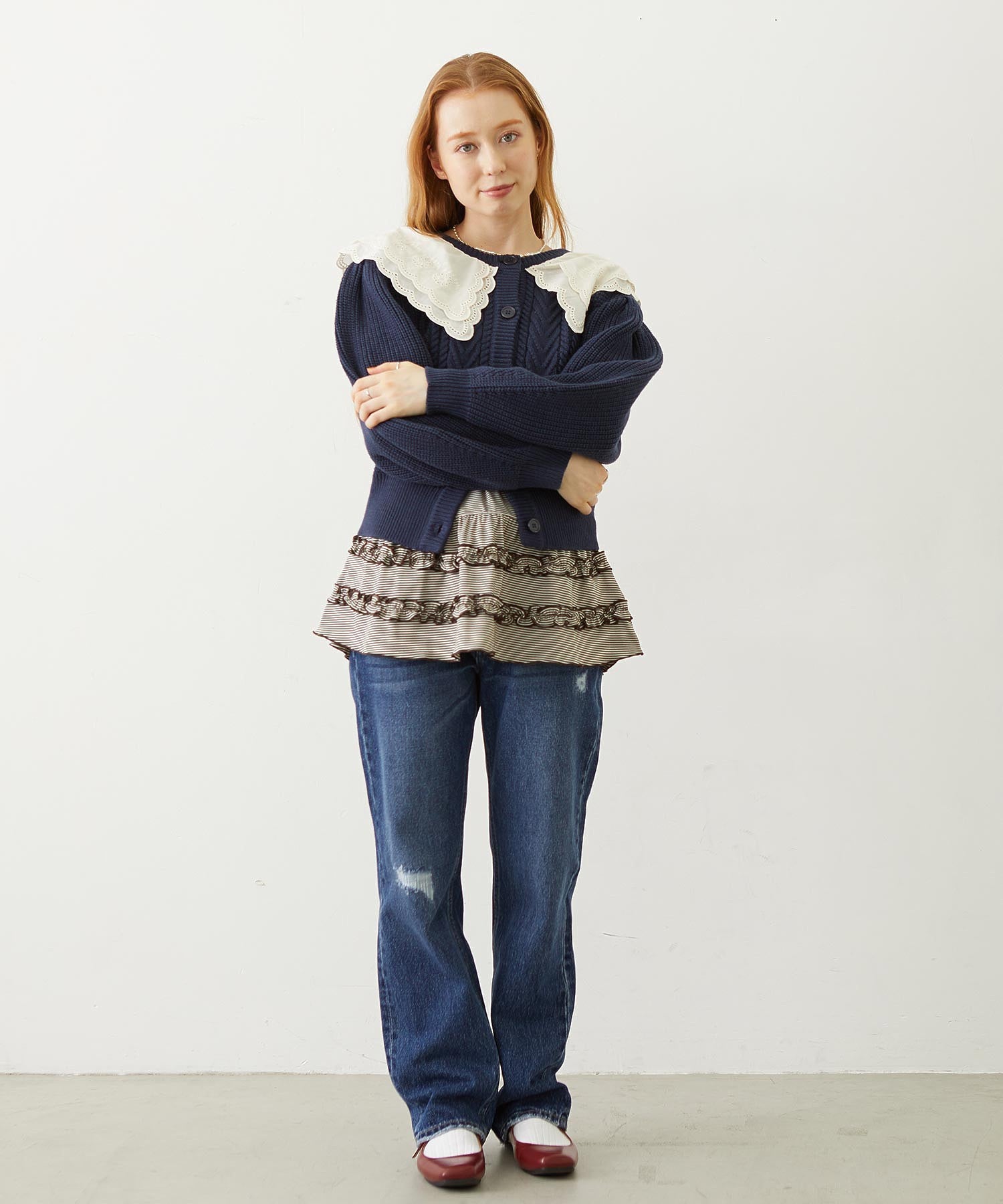 LACE COLLAR KNIT TOP