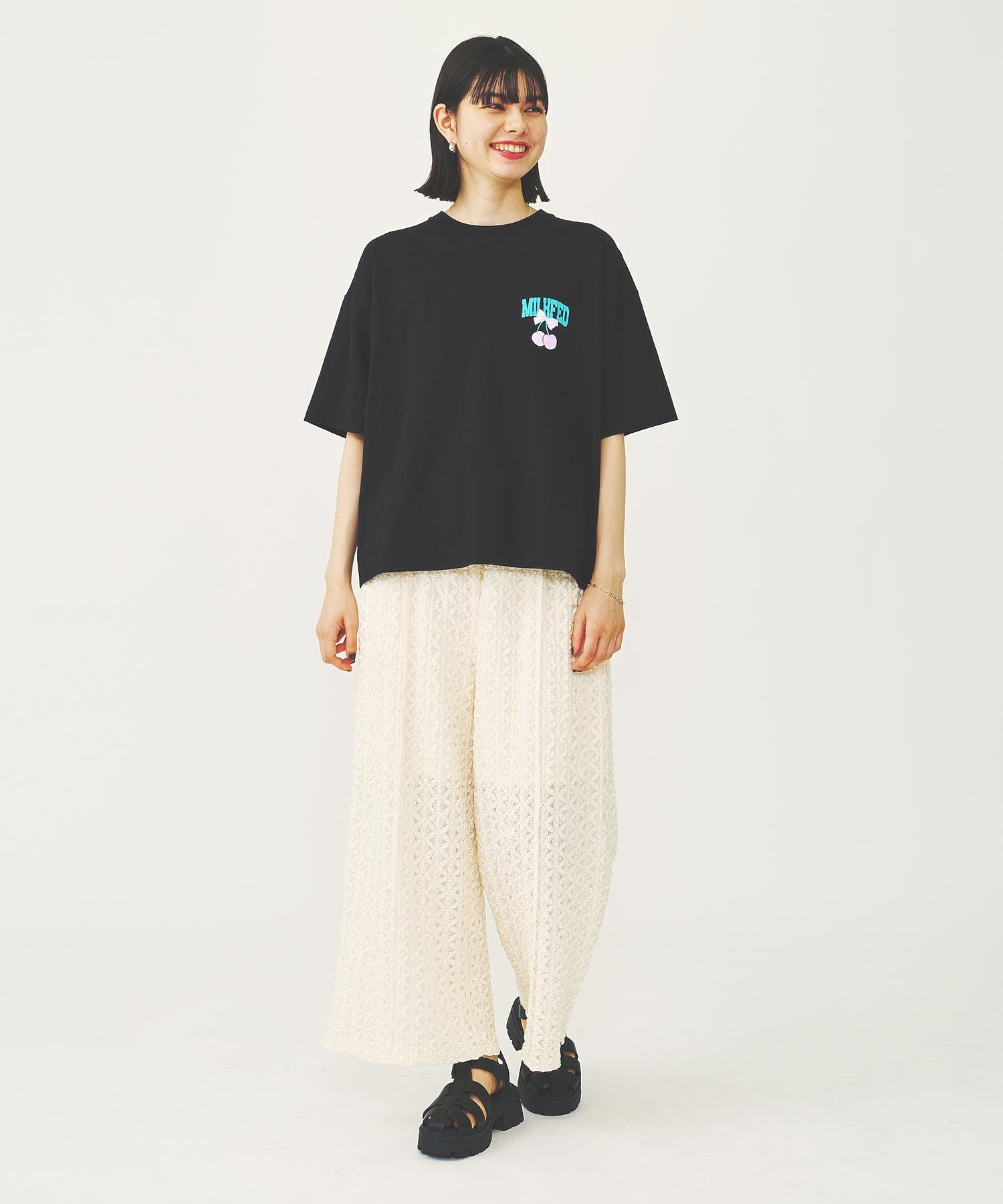 RIBBON AND CHERRY WIDE S/S TEE