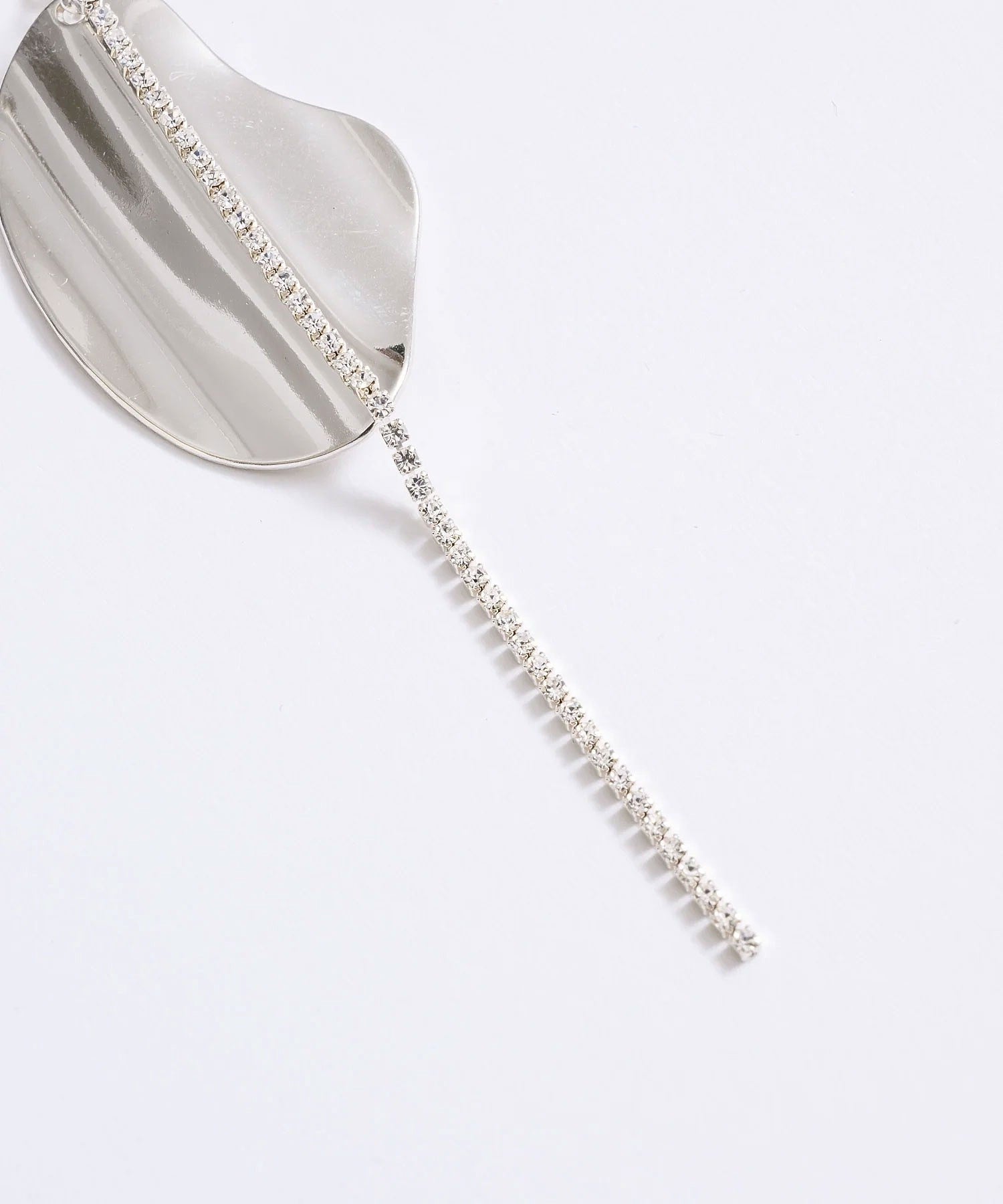 loni/LEAF BIJOU ASYMMETRY PIERCE