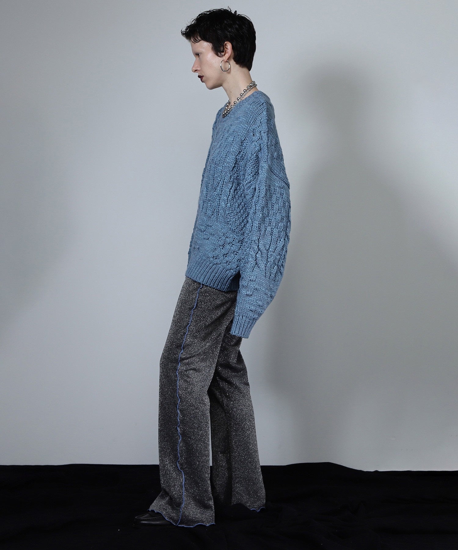 ケーブルニット