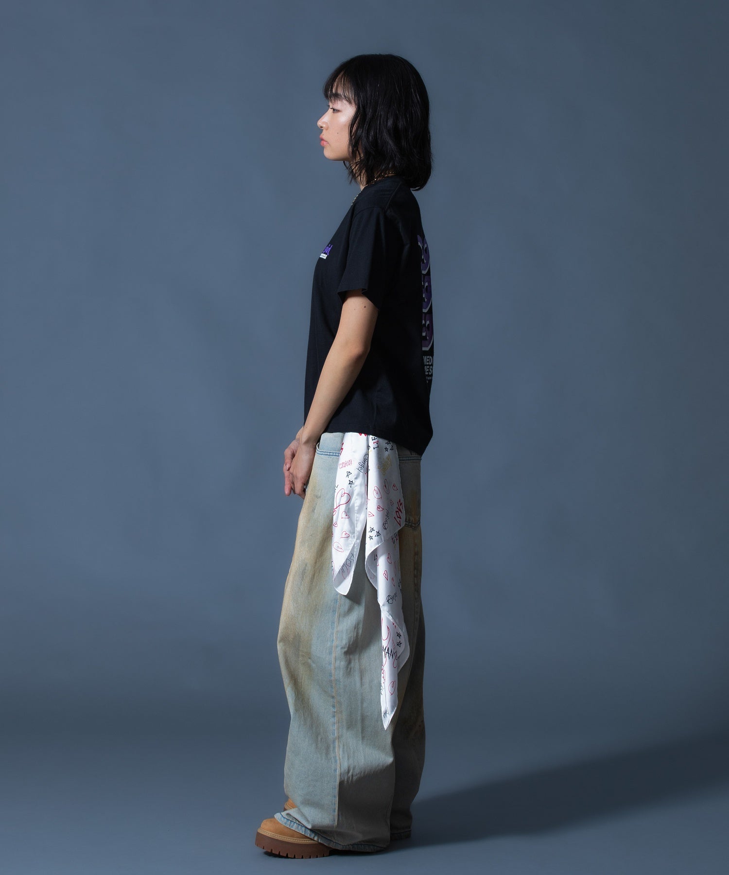 FADED FACE LABEL WIDE BAGGY DENIM PANTS