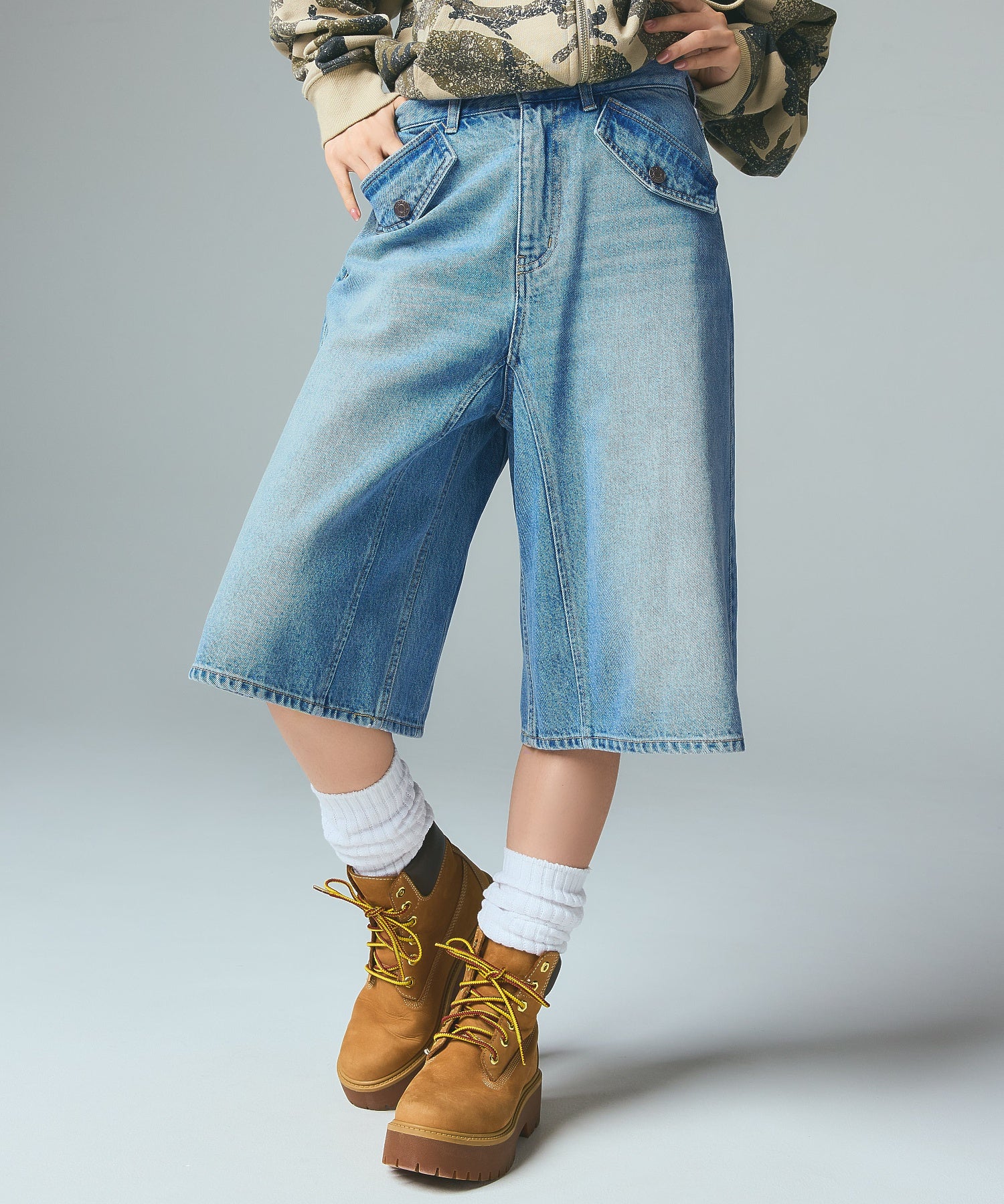 FLAP POCKET SHORTS