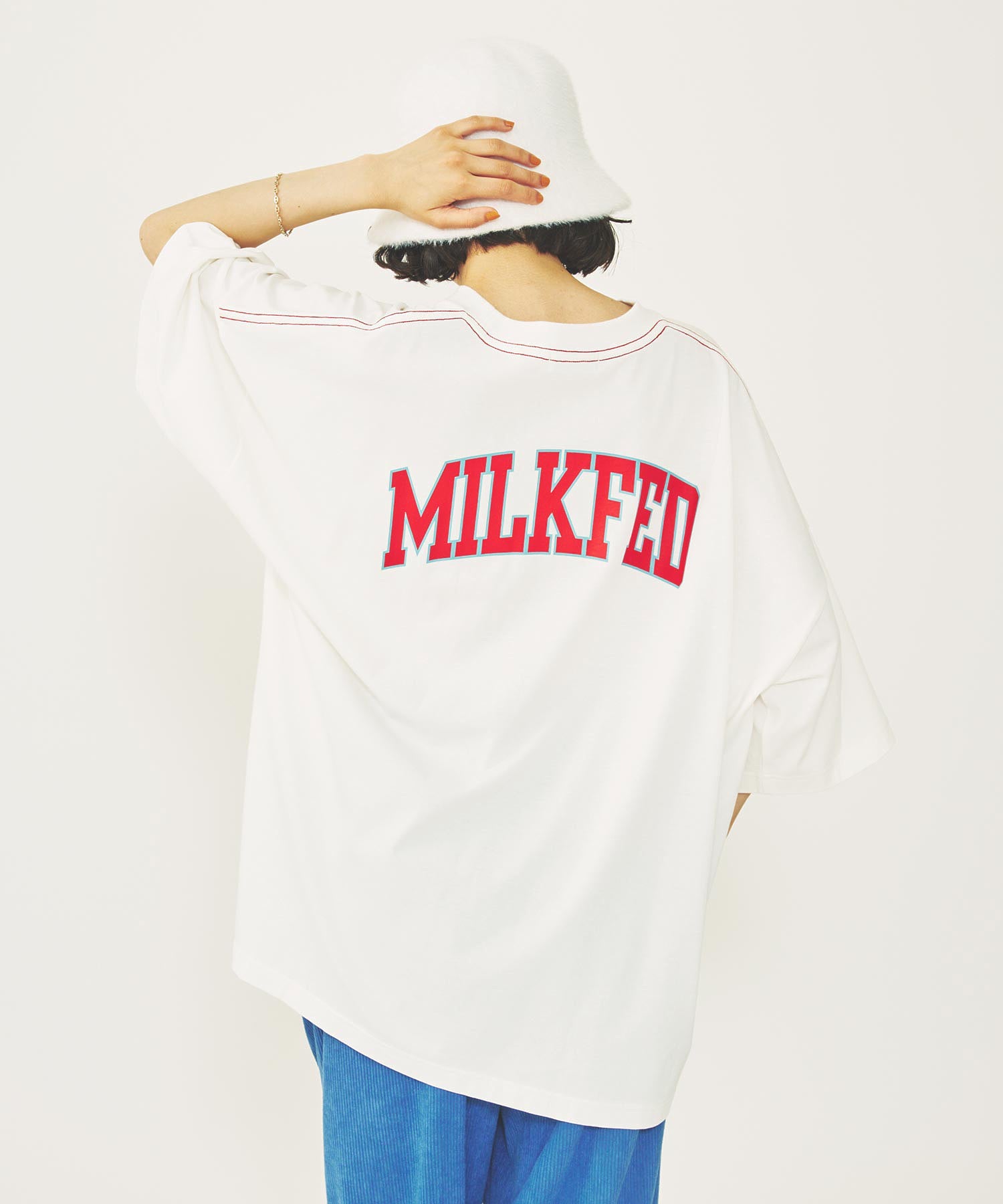 COLLEGE LOGO SUPER BIG S/S TOP