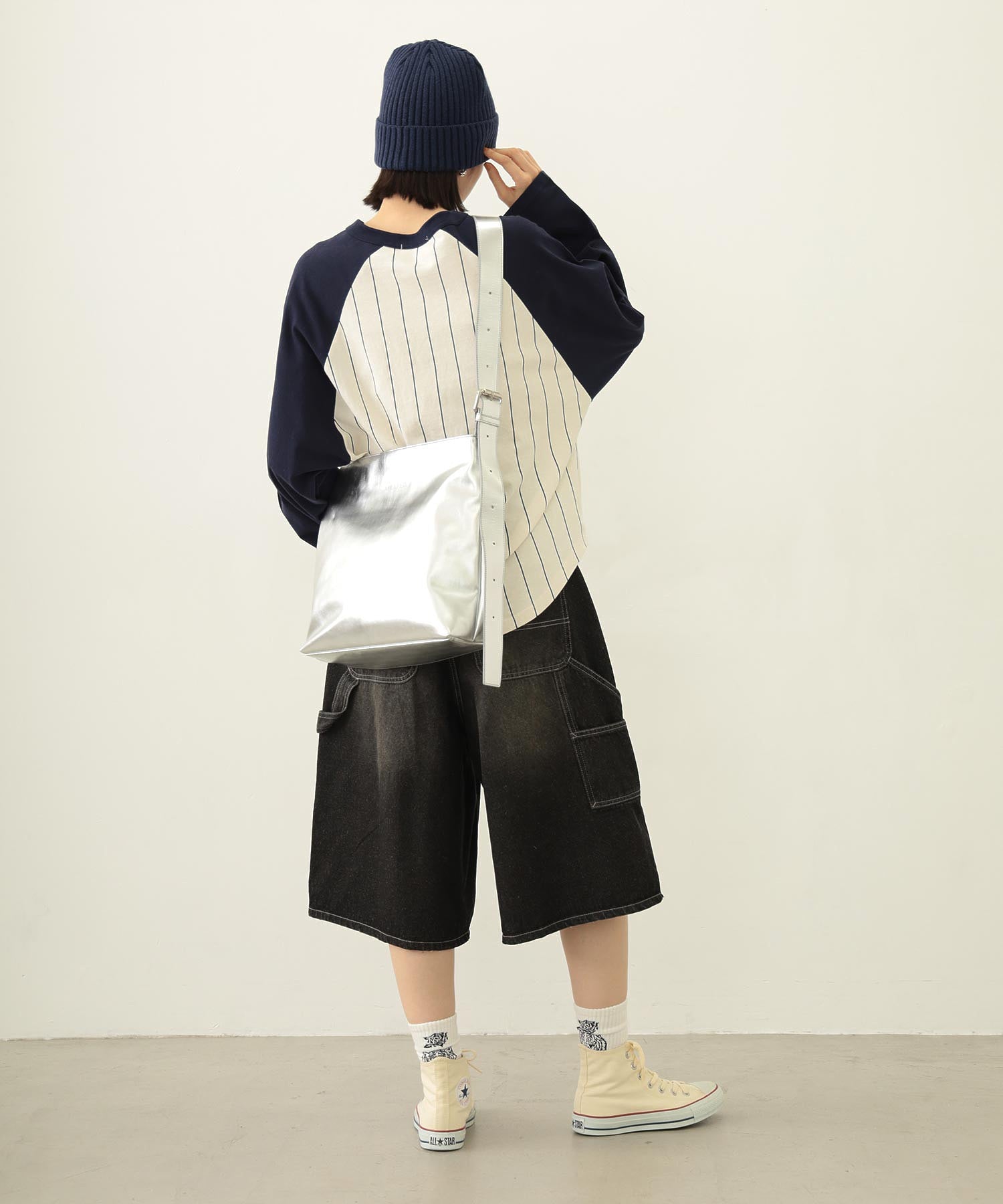 SOLID SHOULDER BAG