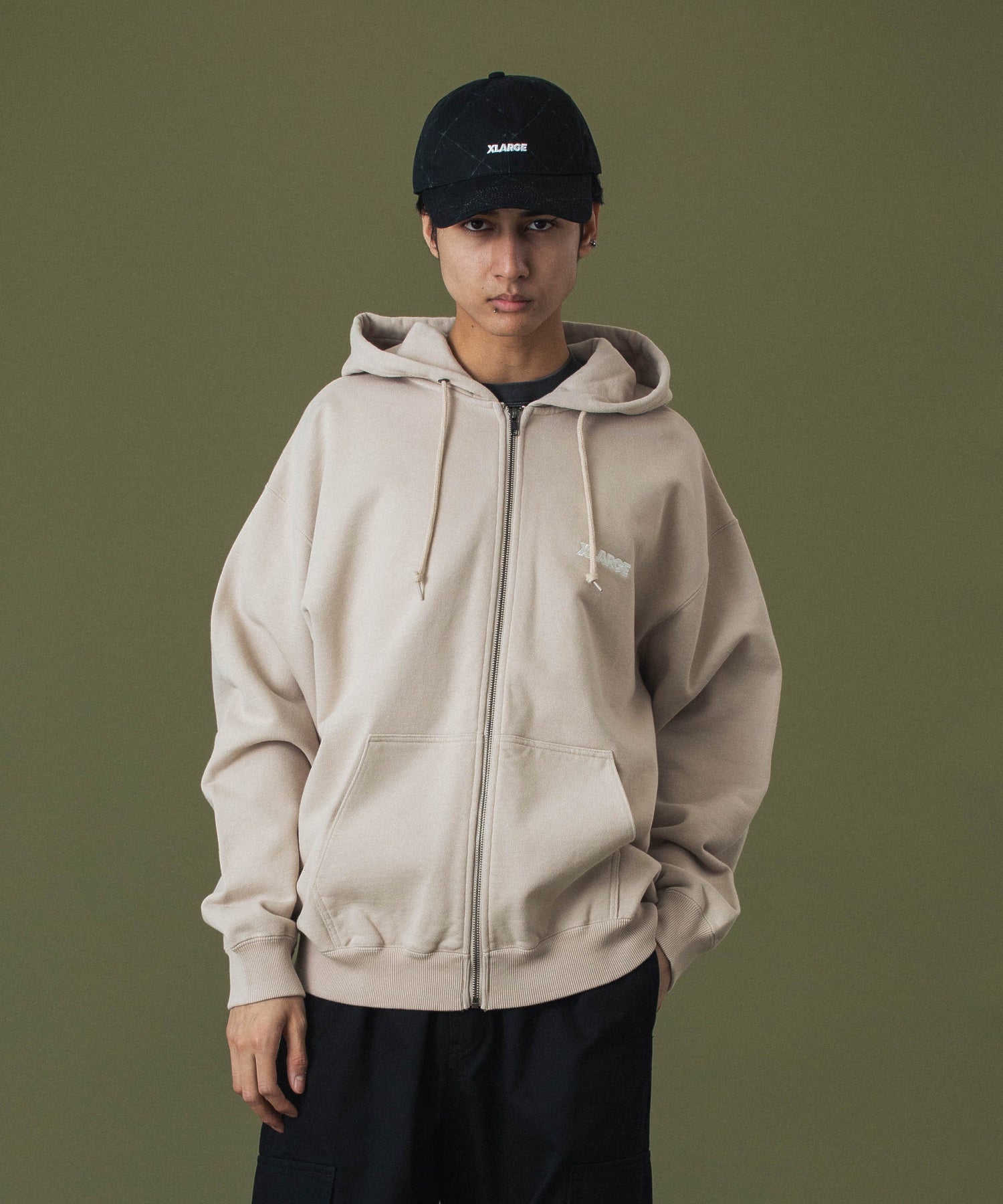 MODEL 身長183cm / 着用サイズ：Lサイズ