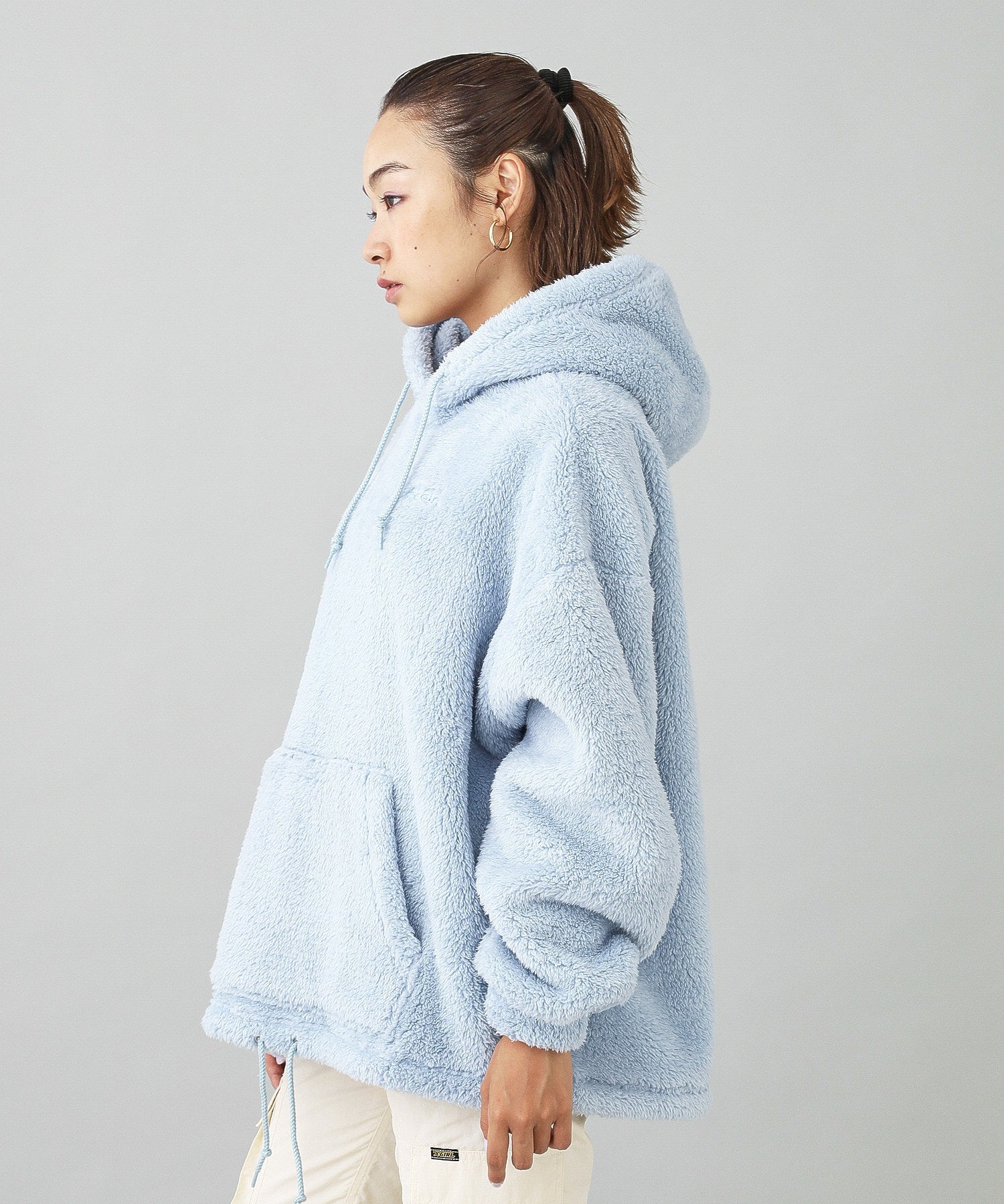 FLUFFY HOODIE