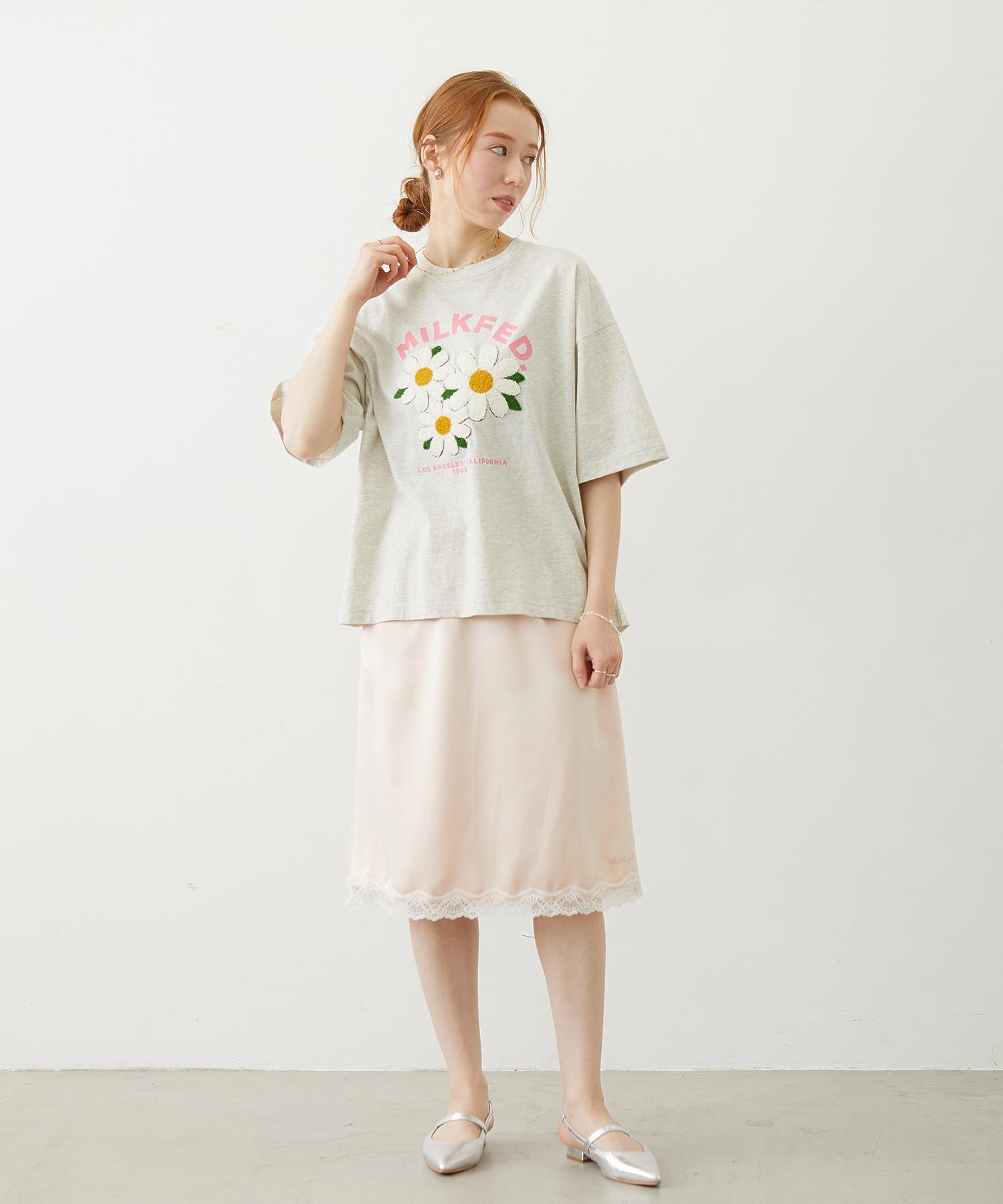 FLOWER SAGARA EMBROIDERY WIDE S/S TEE