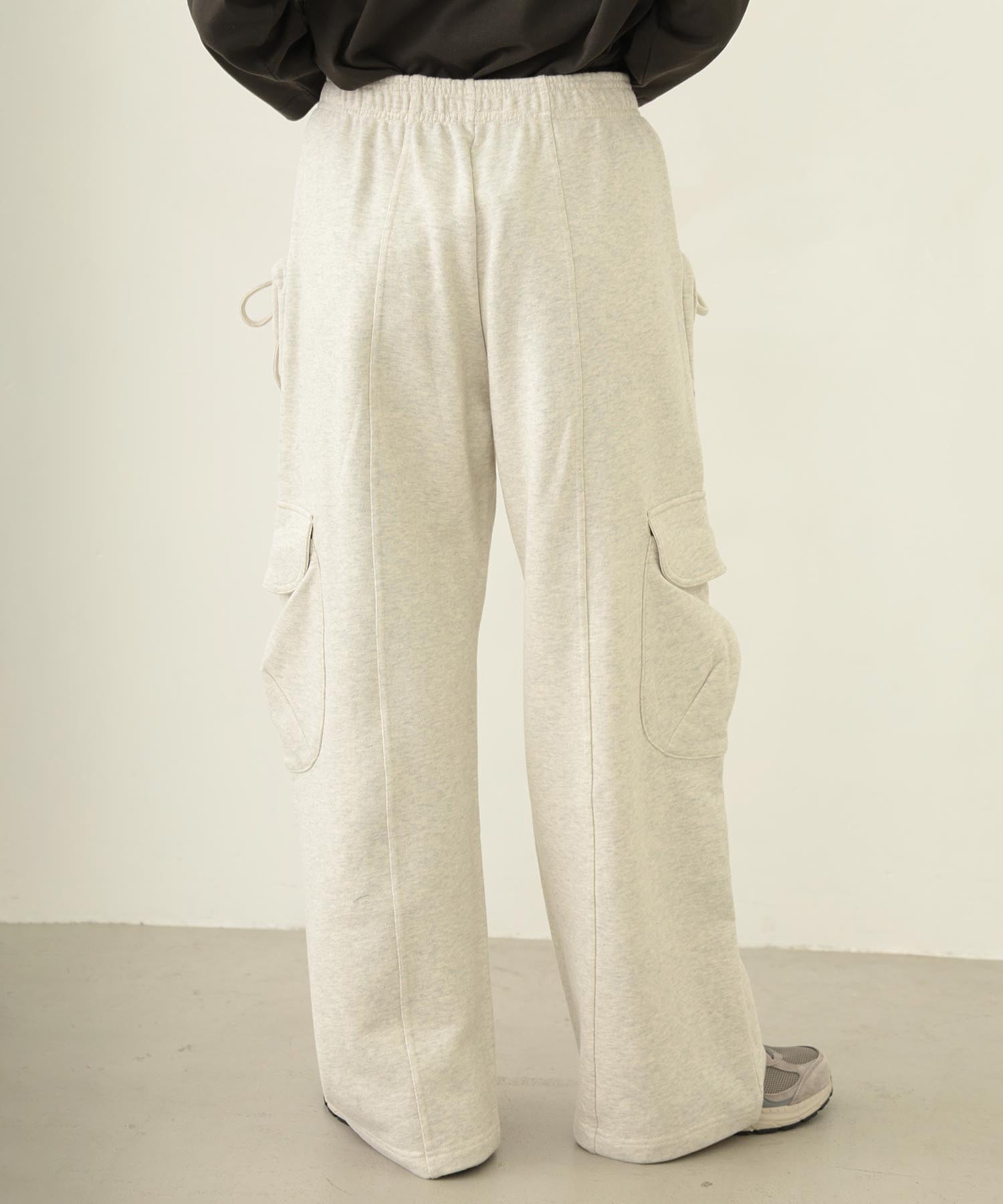 GATHERED POCKET SWEAT CARGO PANTS