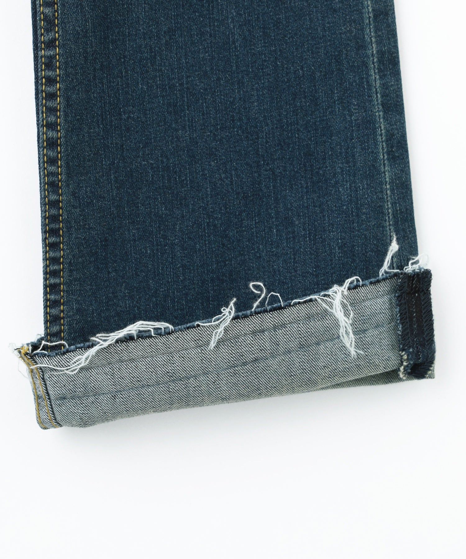 BUTTERFLY POCKET SKINNY DENIM PANTS