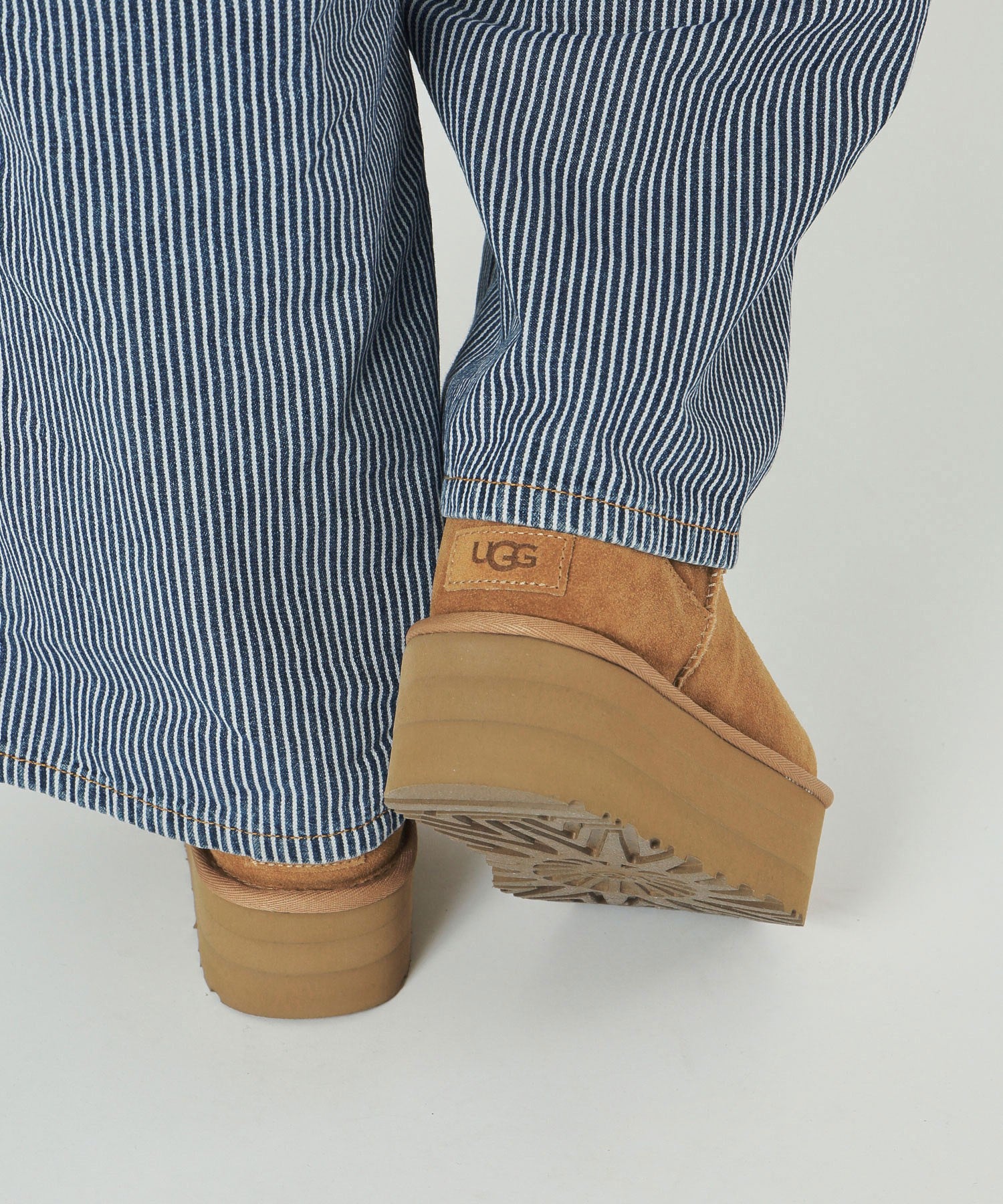 UGG/W CLASSIC ULTRA MINI PLATFORM