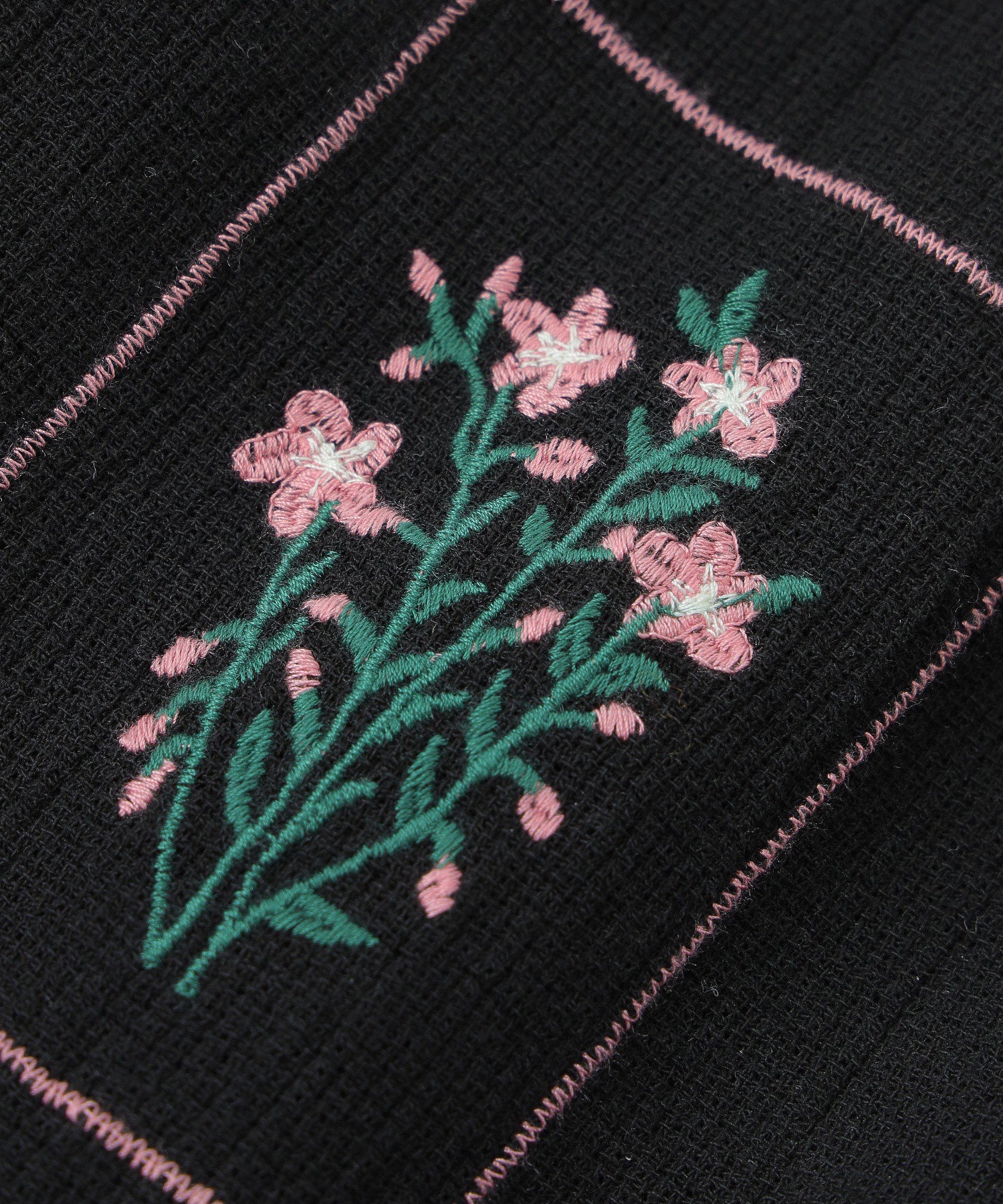 mag.by c/FLOWER EMBROIDERY PANTS