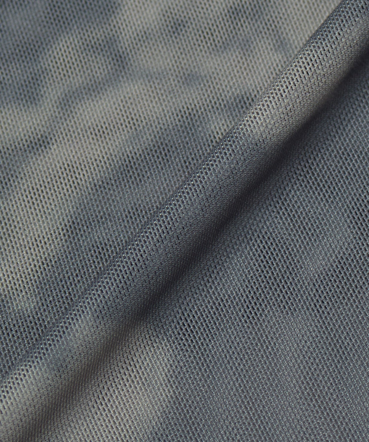ORNAMENT LOGO MESH TOP
