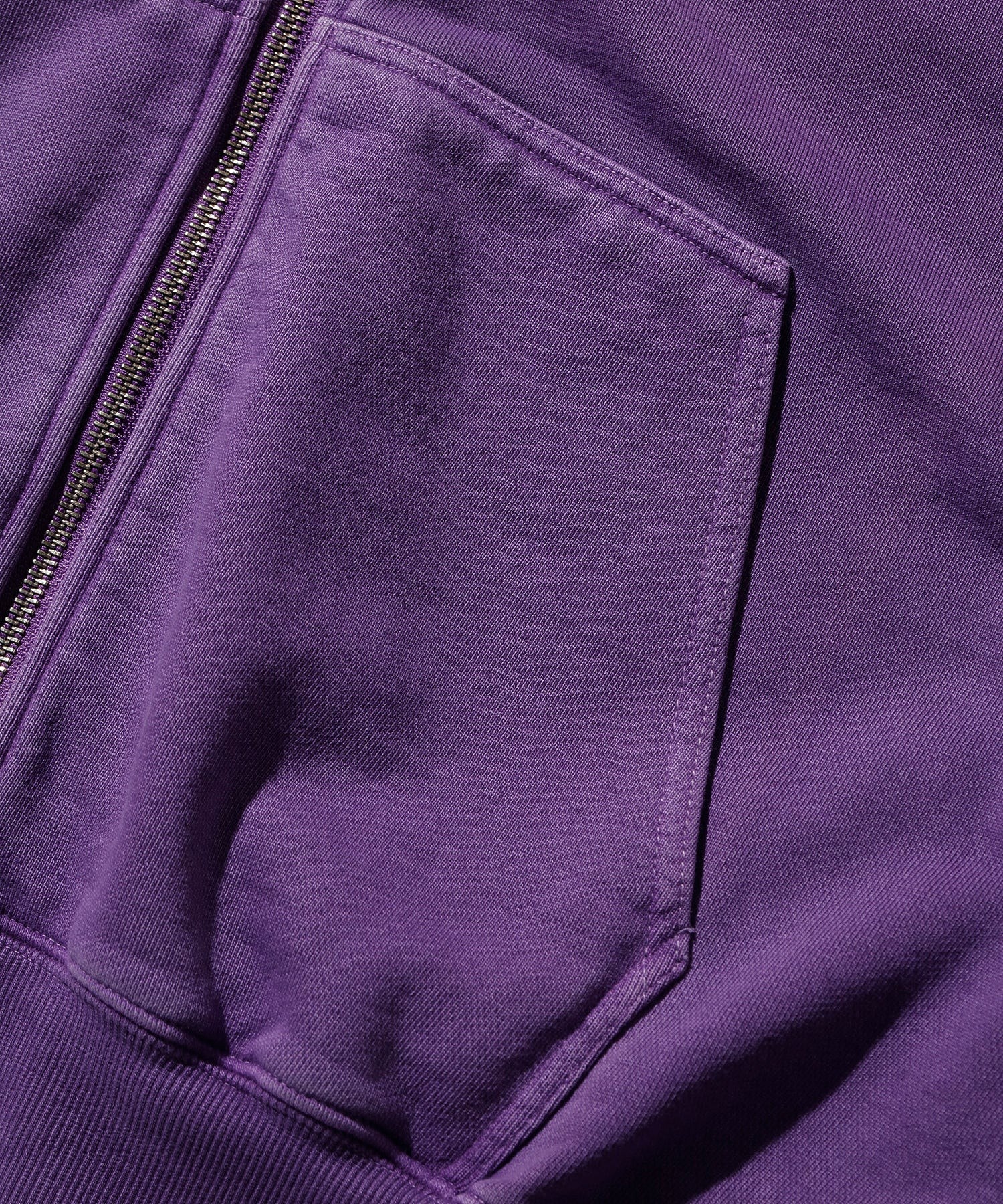 PIGMENT DYED EMBOSS LOGO ZIP HOODED SWEAT