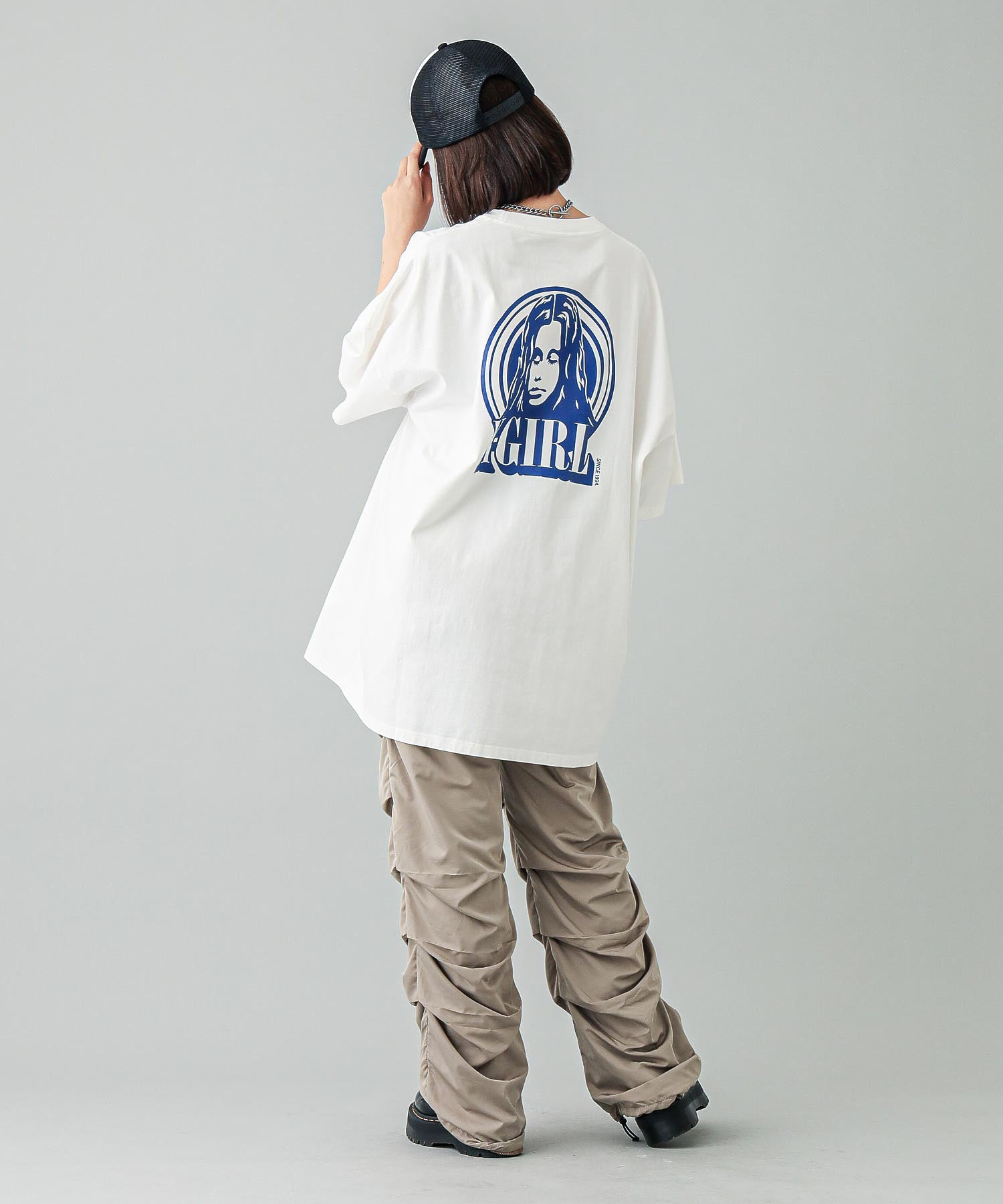 CIRCLE BACKGROUND FACE LOGO S/S BIG TEE DRESS