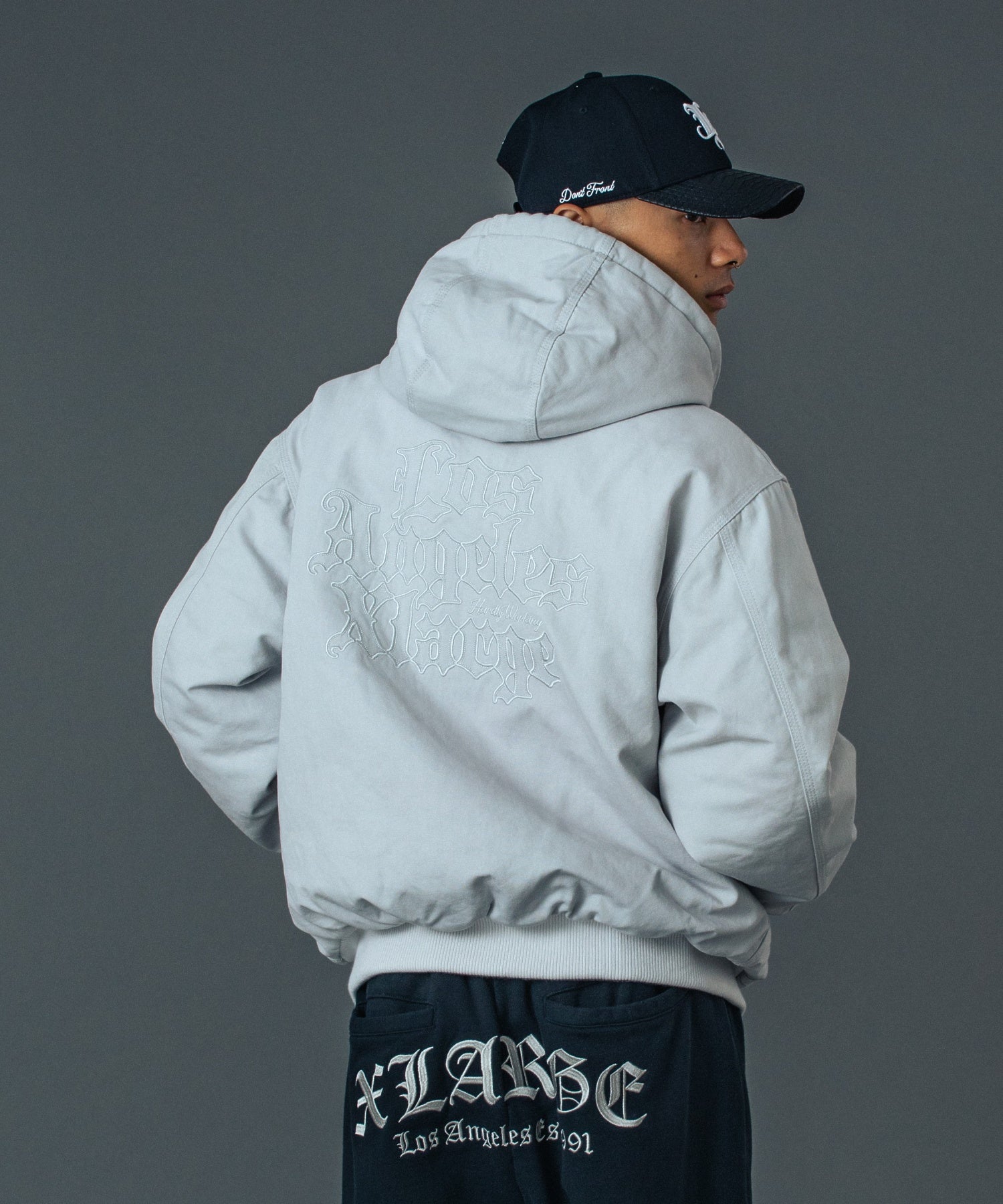 PATCHED OLD ENGLISH HOODED WORK JACKET – calif（カリフ）公式サイト