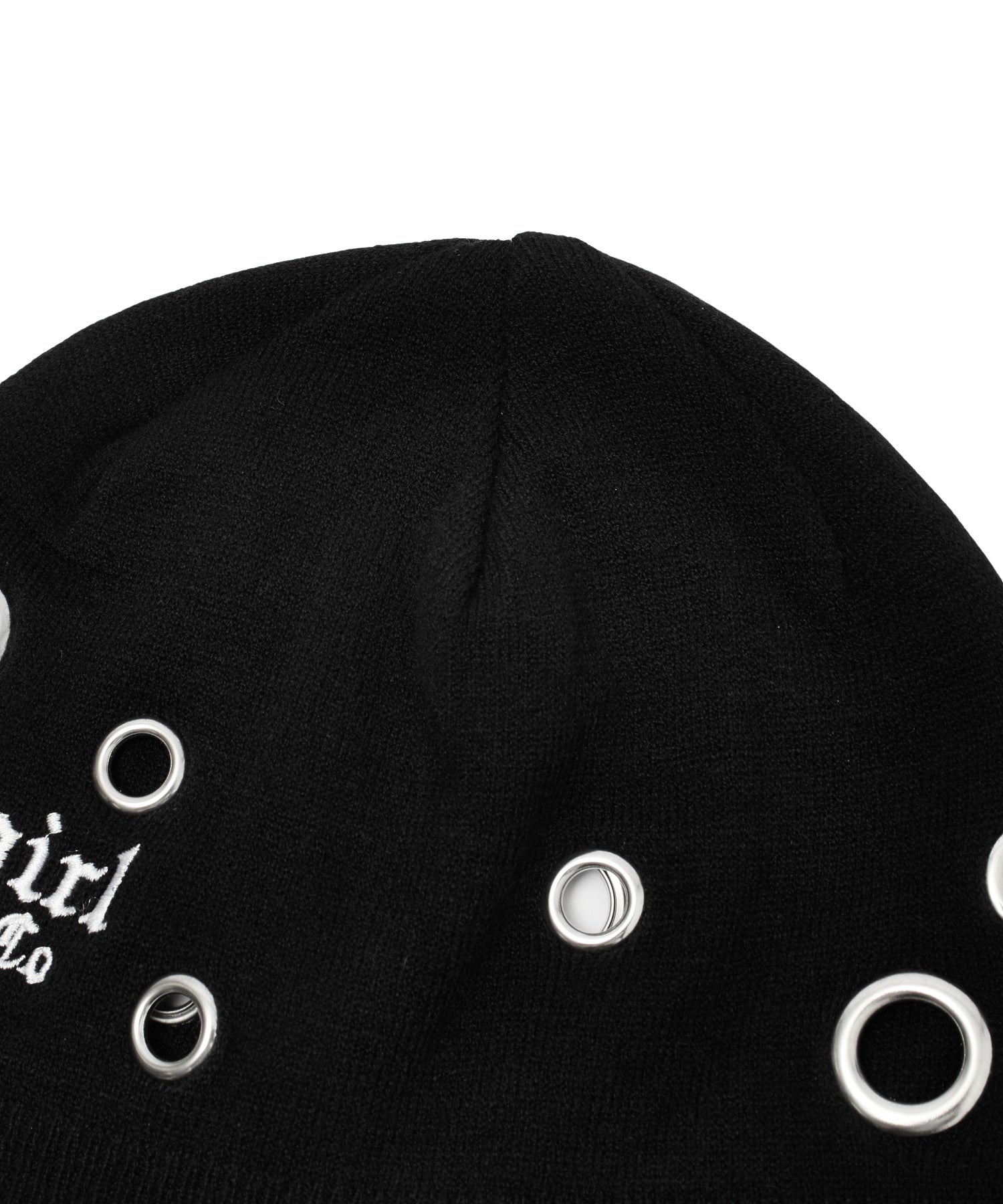 EYELET BEANIE