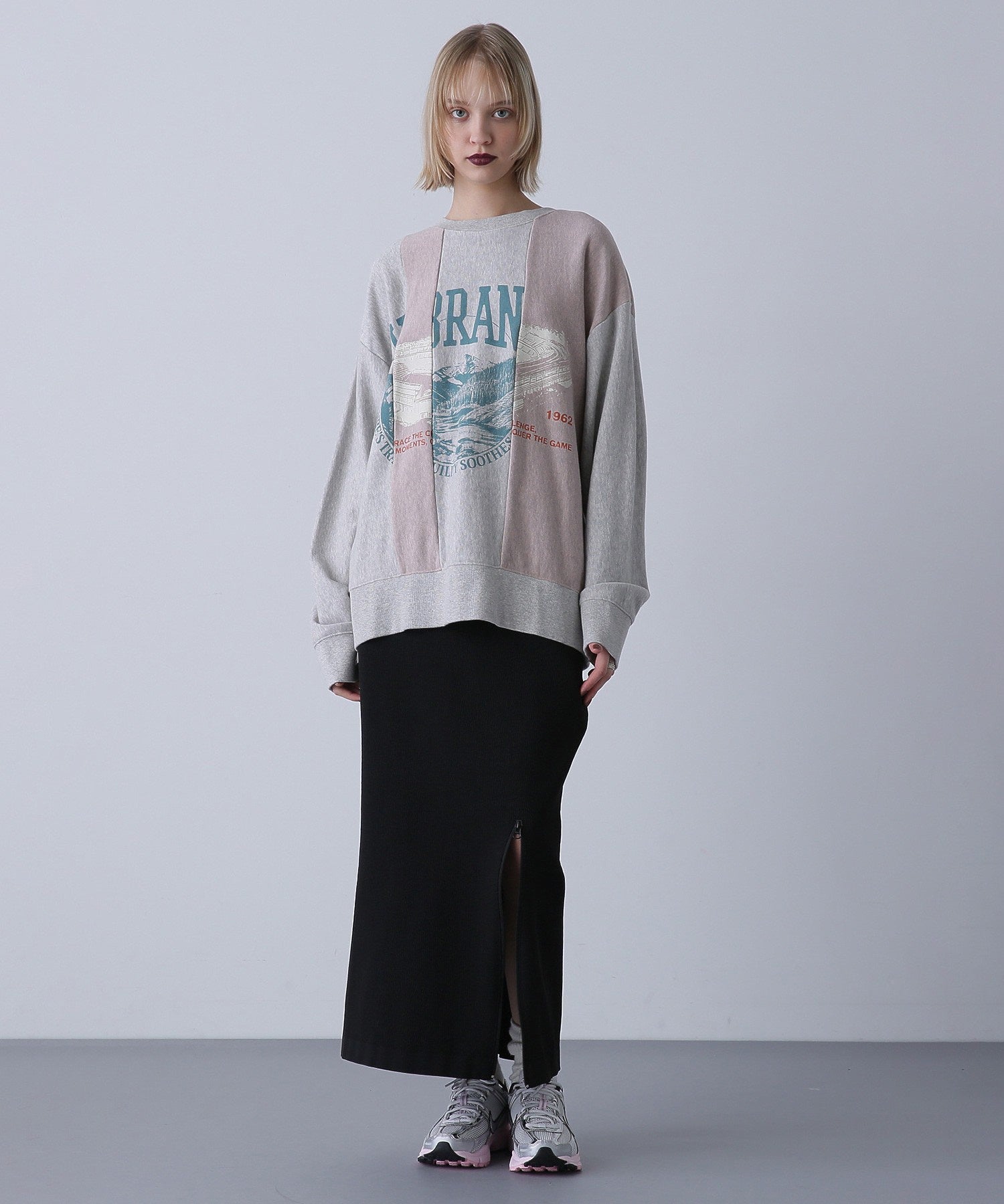 ヴィンテージロゴリメイクライクトップス