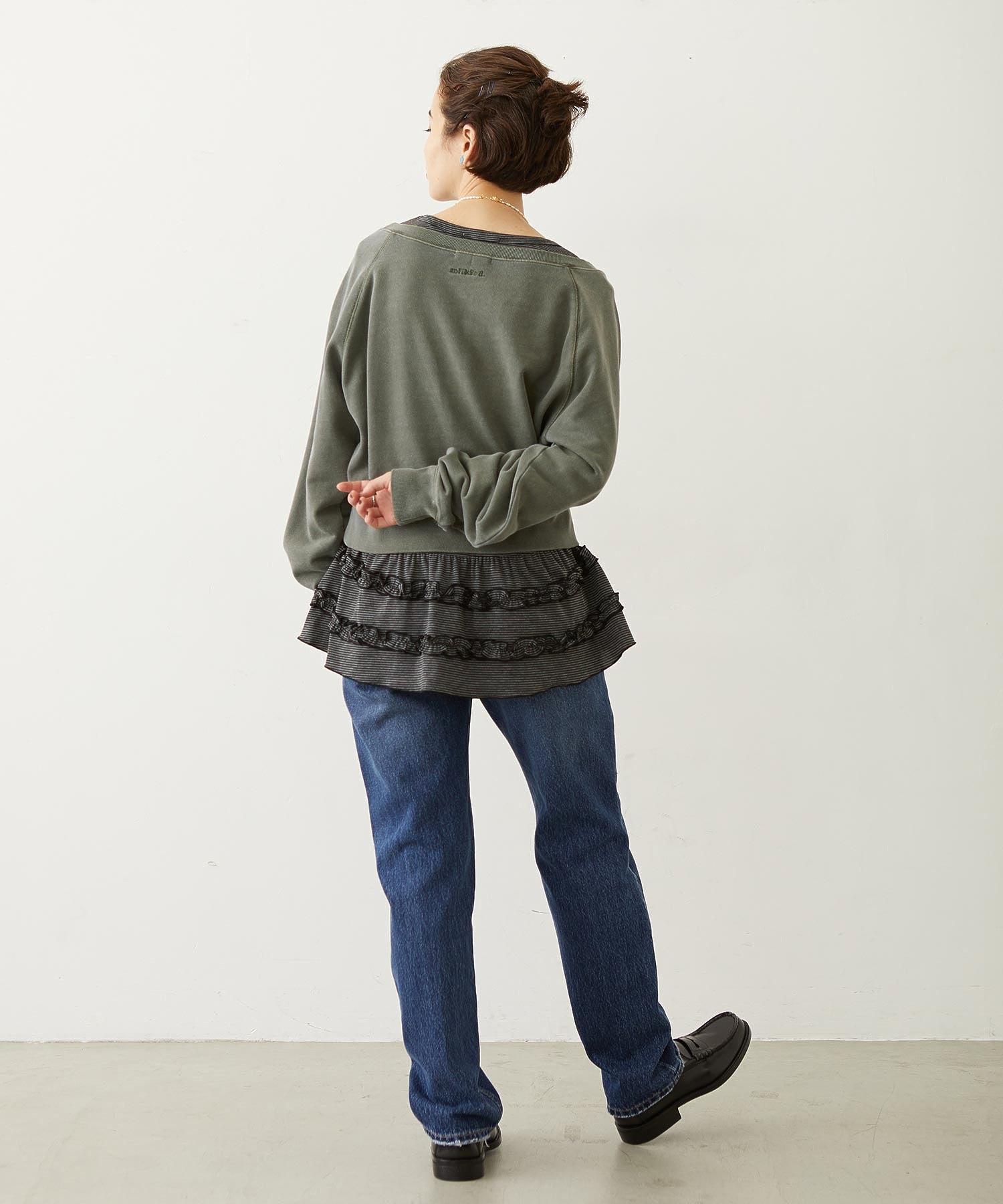RUFFLE HEM L/S TOP