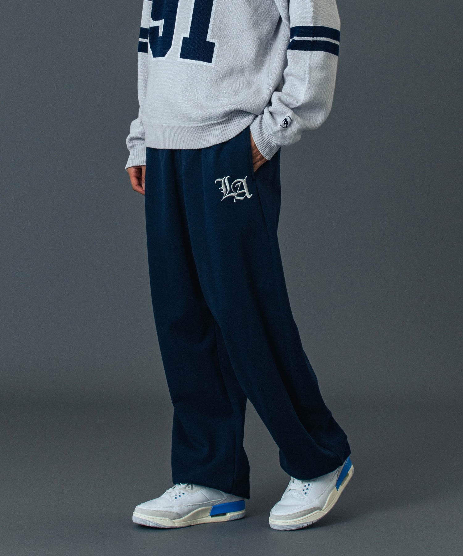 MODEL 身長183cm / 着用サイズ：Lサイズ