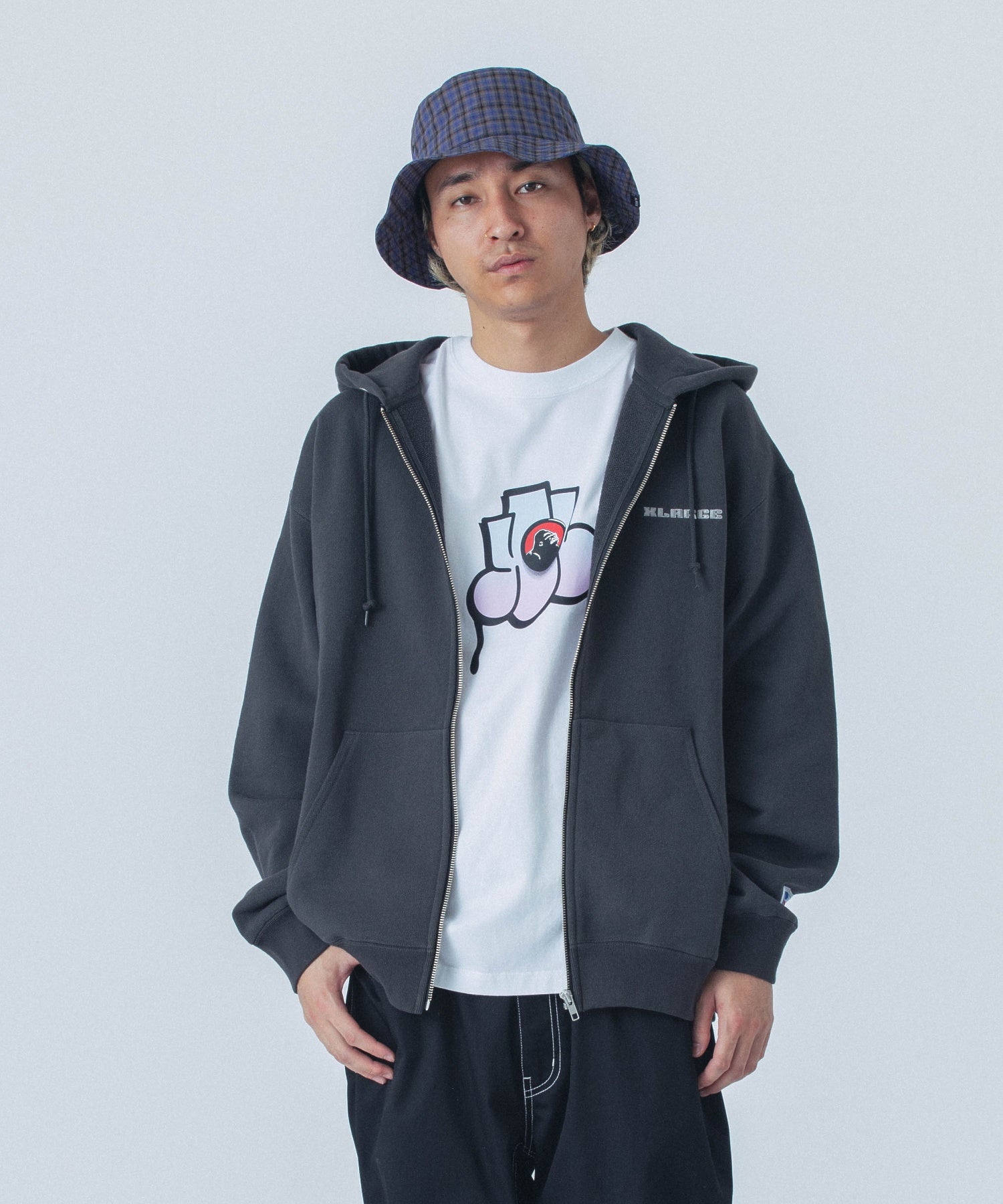 XLARGE×RUSSELL ATHLETIC ZIP UP HOODED SWEATSHIRT