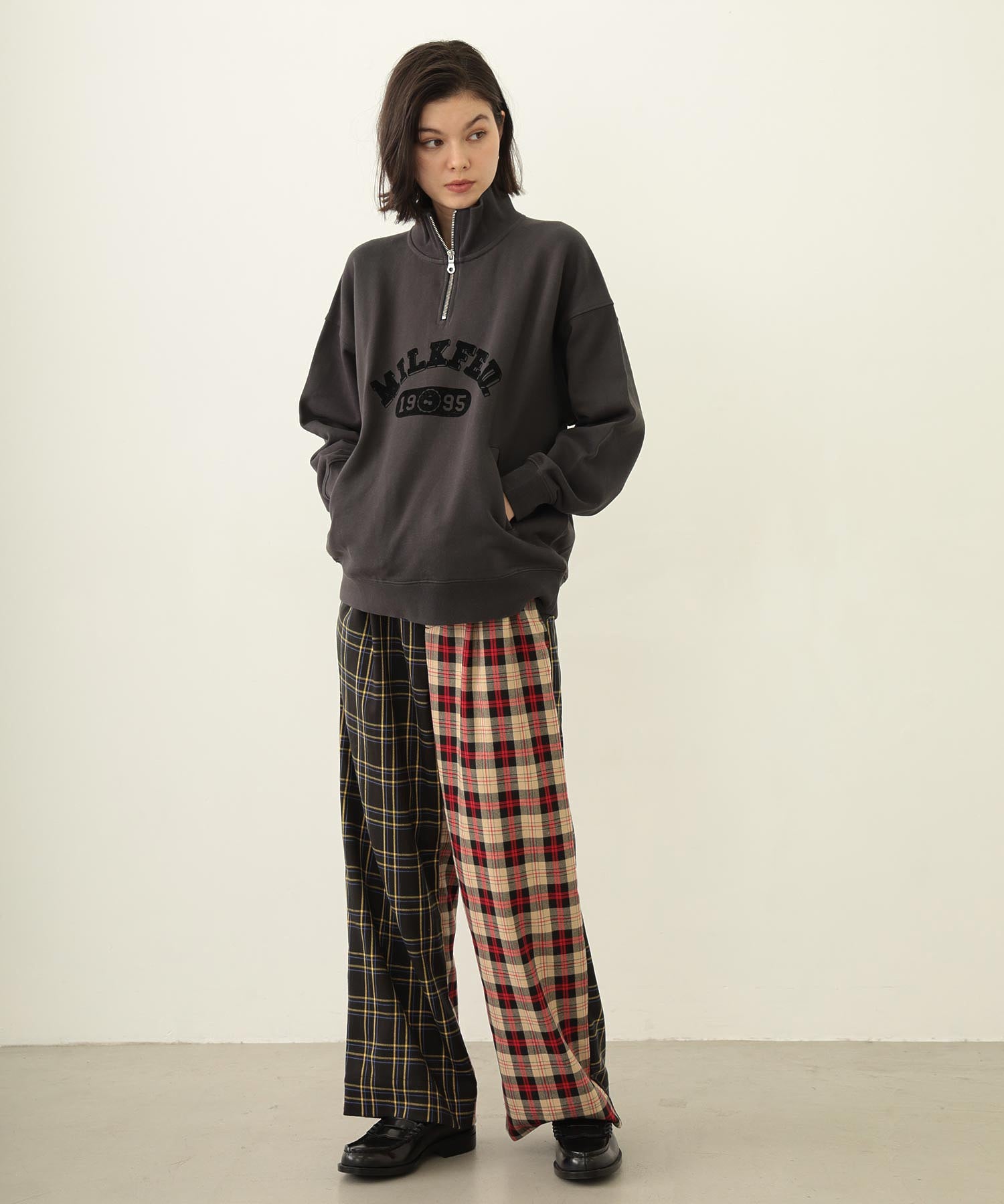 COLLEGE LOGO HALF ZIP TOP