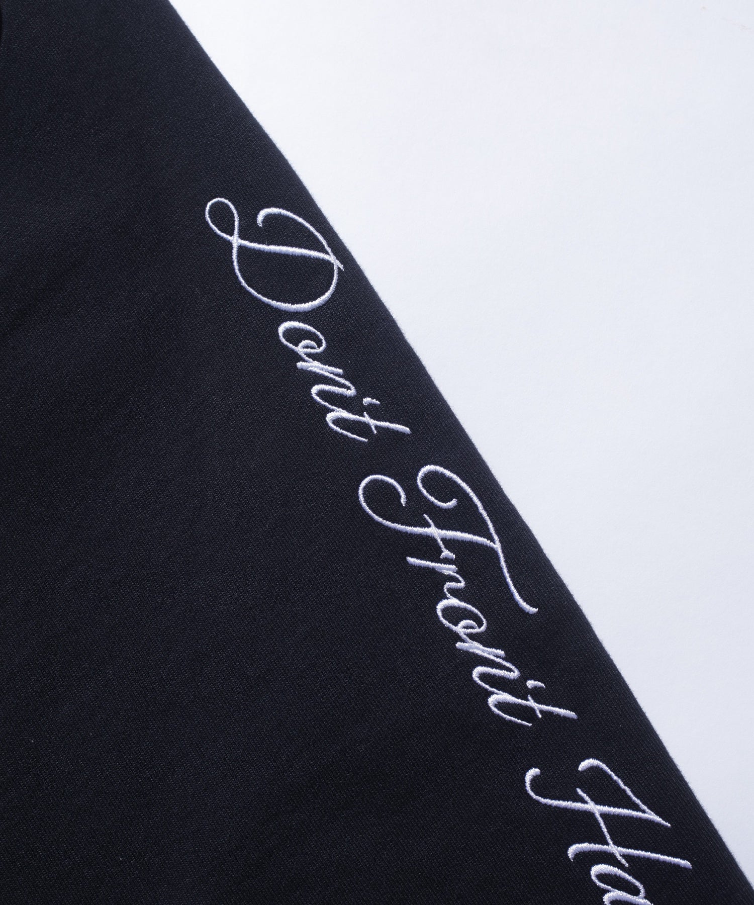 【一部WEB限定】CURSIVE WIDE SWEAT PANTS