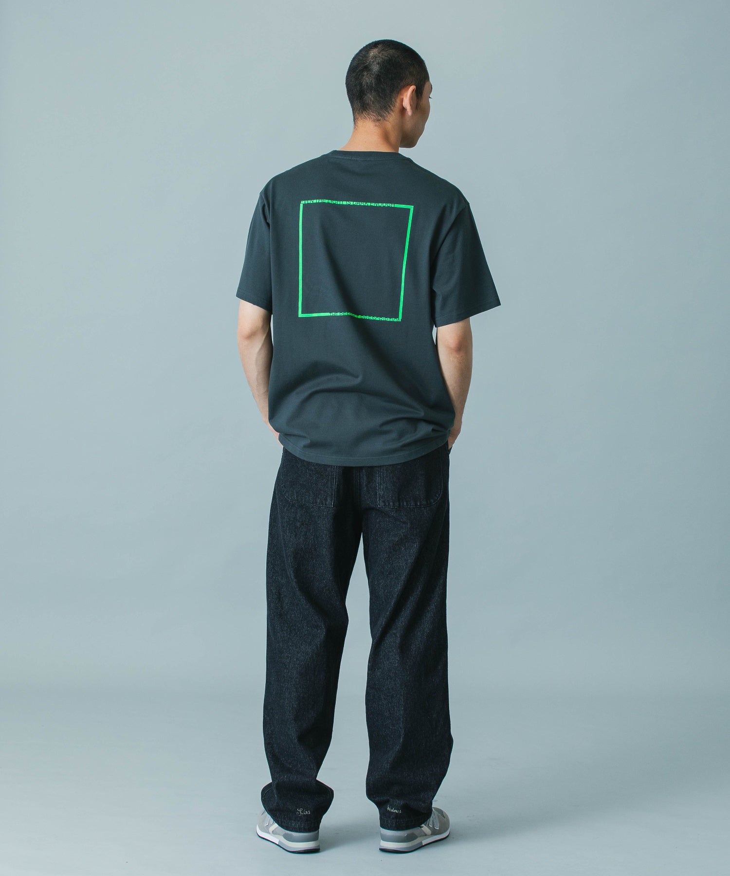 OUTLINE SQUARE S/S TEE