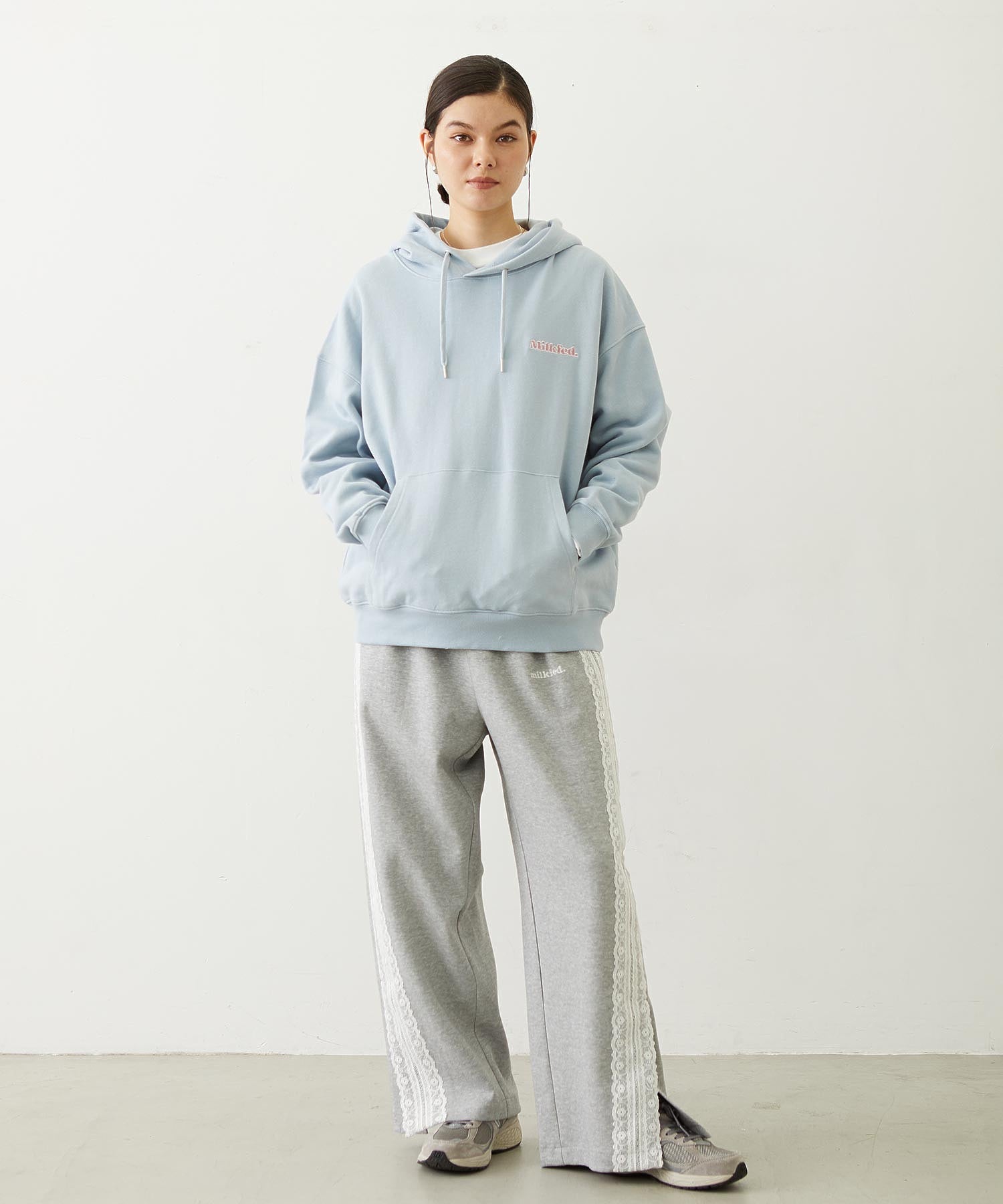 RIBBON EMBROIDERY SWEAT HOODIE